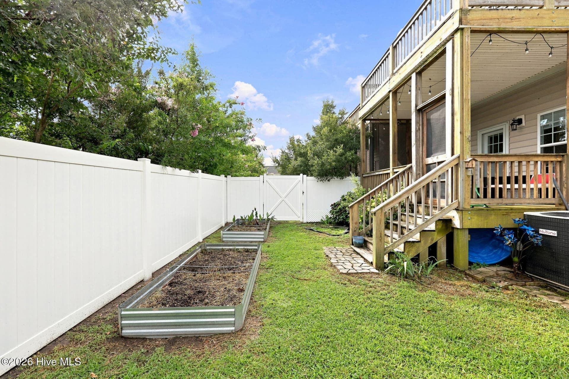 Townhouse at 42 Ketch Drive, Swansboro, NC 28584, photo 42 of 44