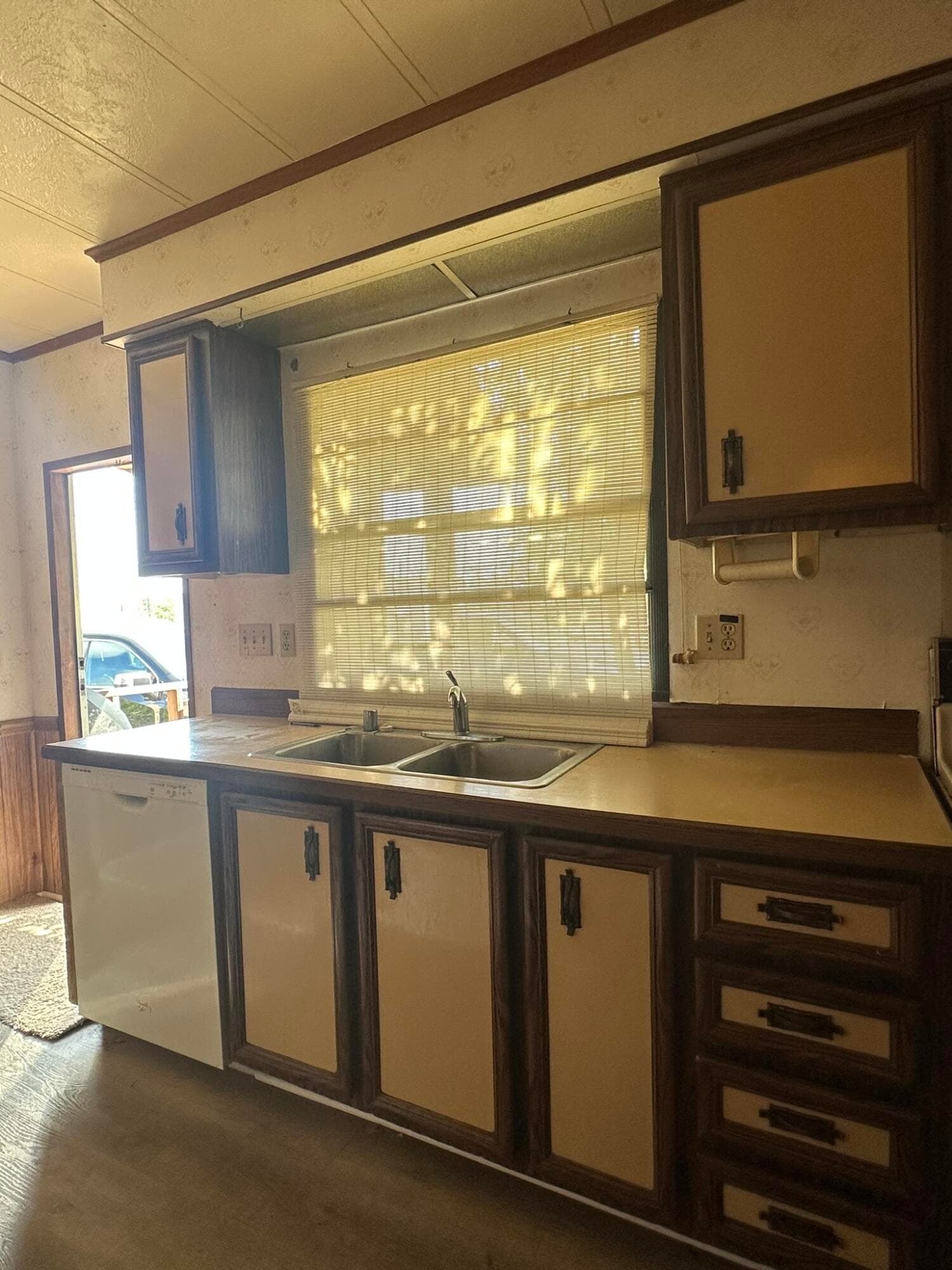 Kitchen - 2444 Tobacco Road, Hephzibah, GA 30815