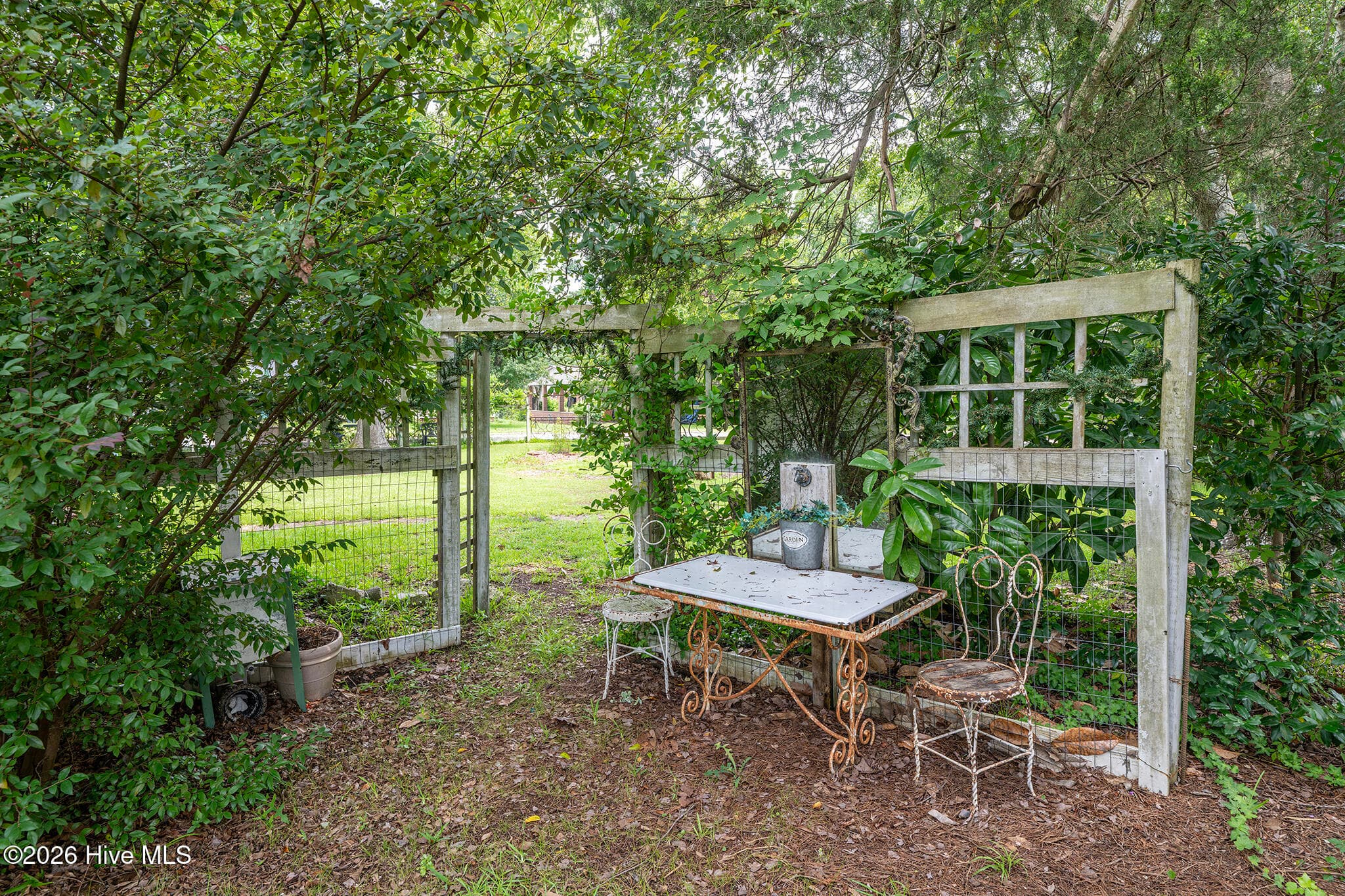 Your Personal Secret Garden - 1902 Wilson Street, New Bern, NC 28560