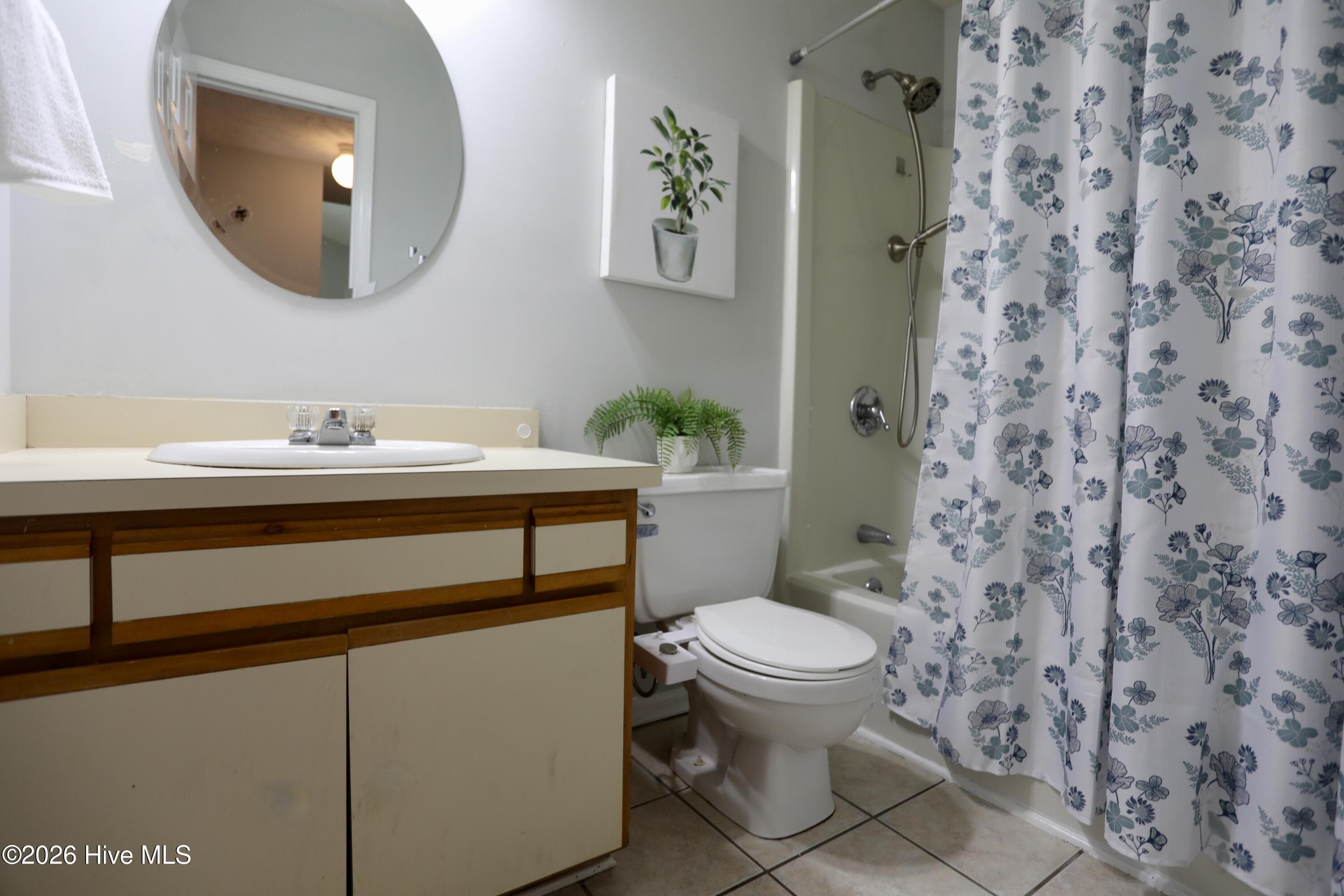 Single Family Residence at 100 Sawmill Road E, Pinehurst, NC 28374, photo 17 of 25