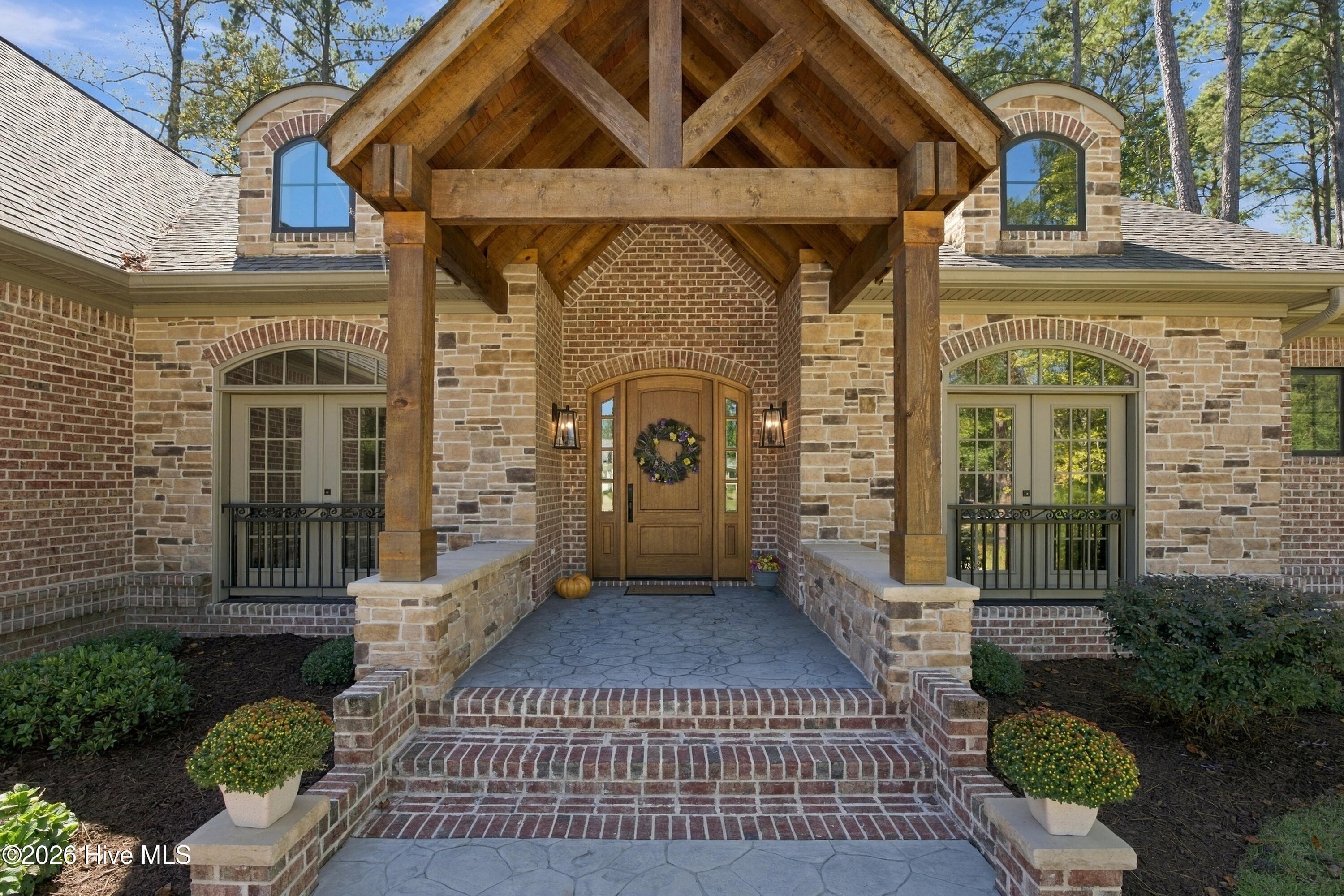 Single Family Residence at 4557 Moss Bend, New Bern, NC 28562, photo 4 of 57