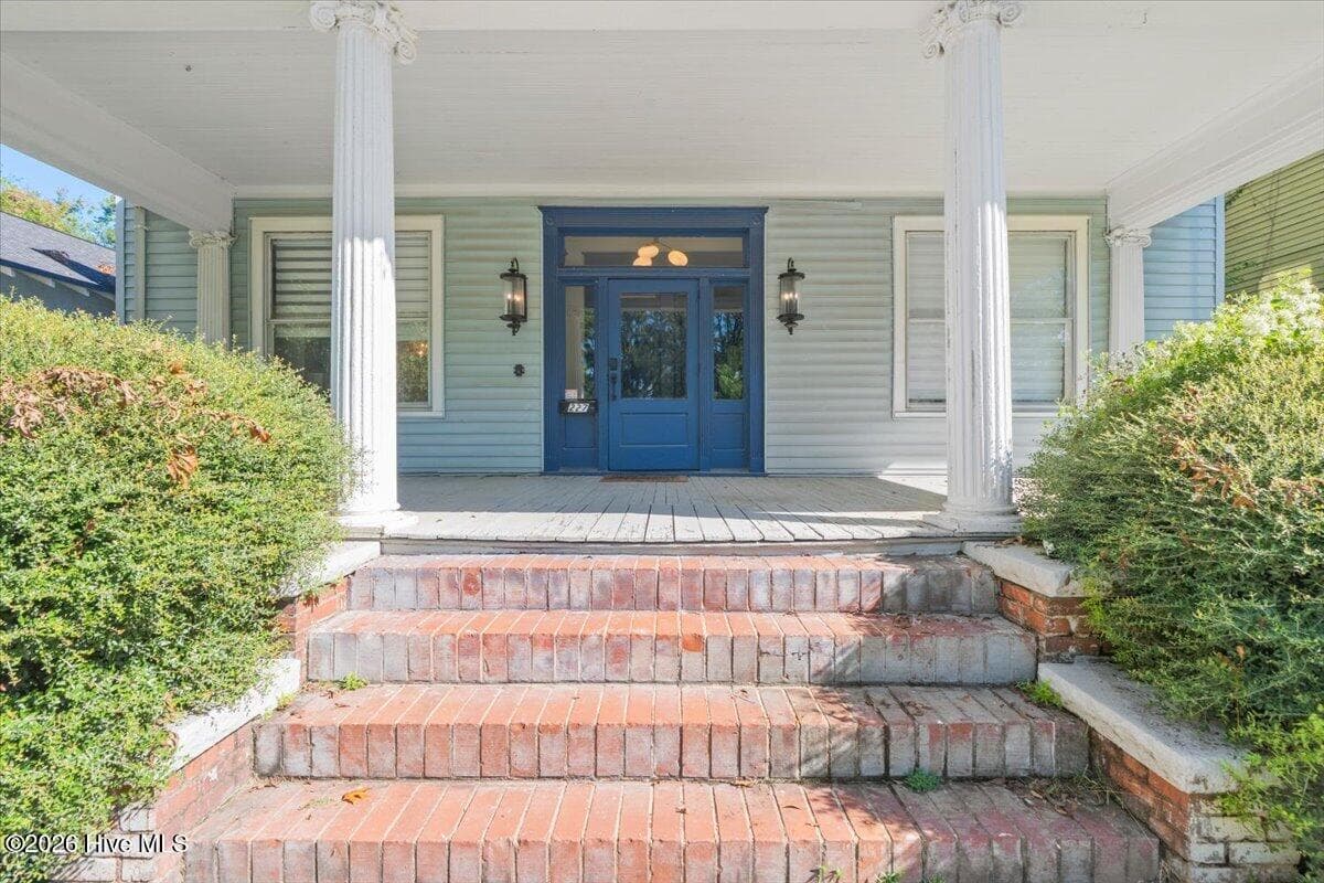 Triplex at 227 Greene Street, Augusta, GA 30901, photo 4 of 45