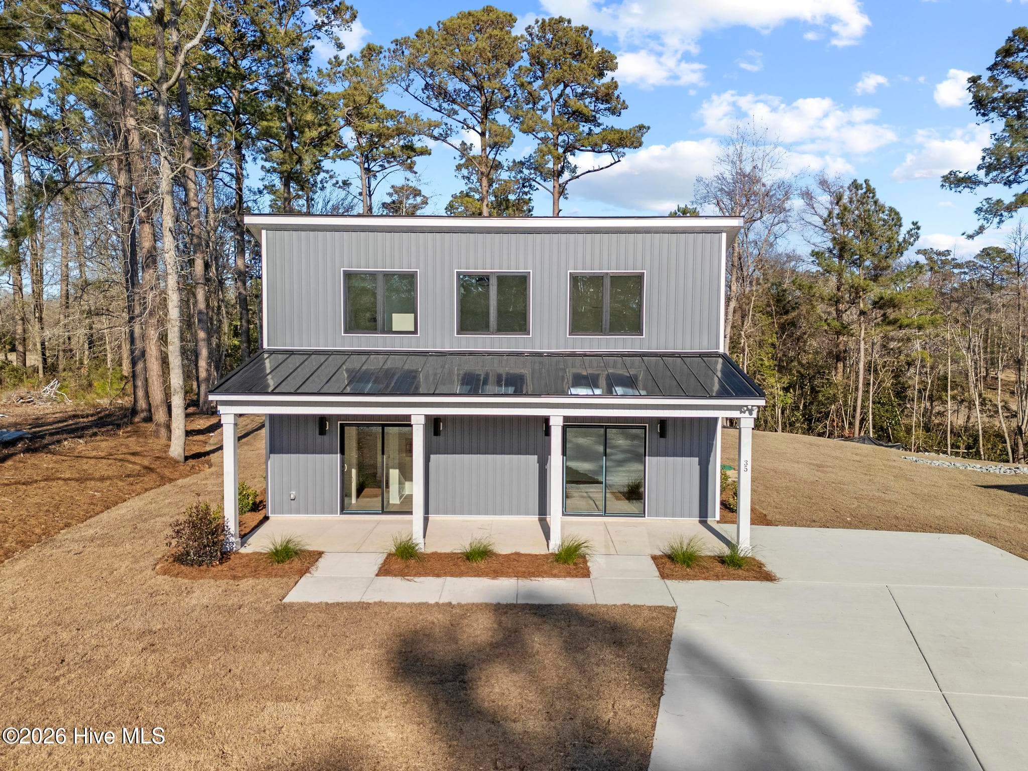 Single Family Residence at 43 Tide Landing Court, Hampstead, NC 28443, photo 3 of 40
