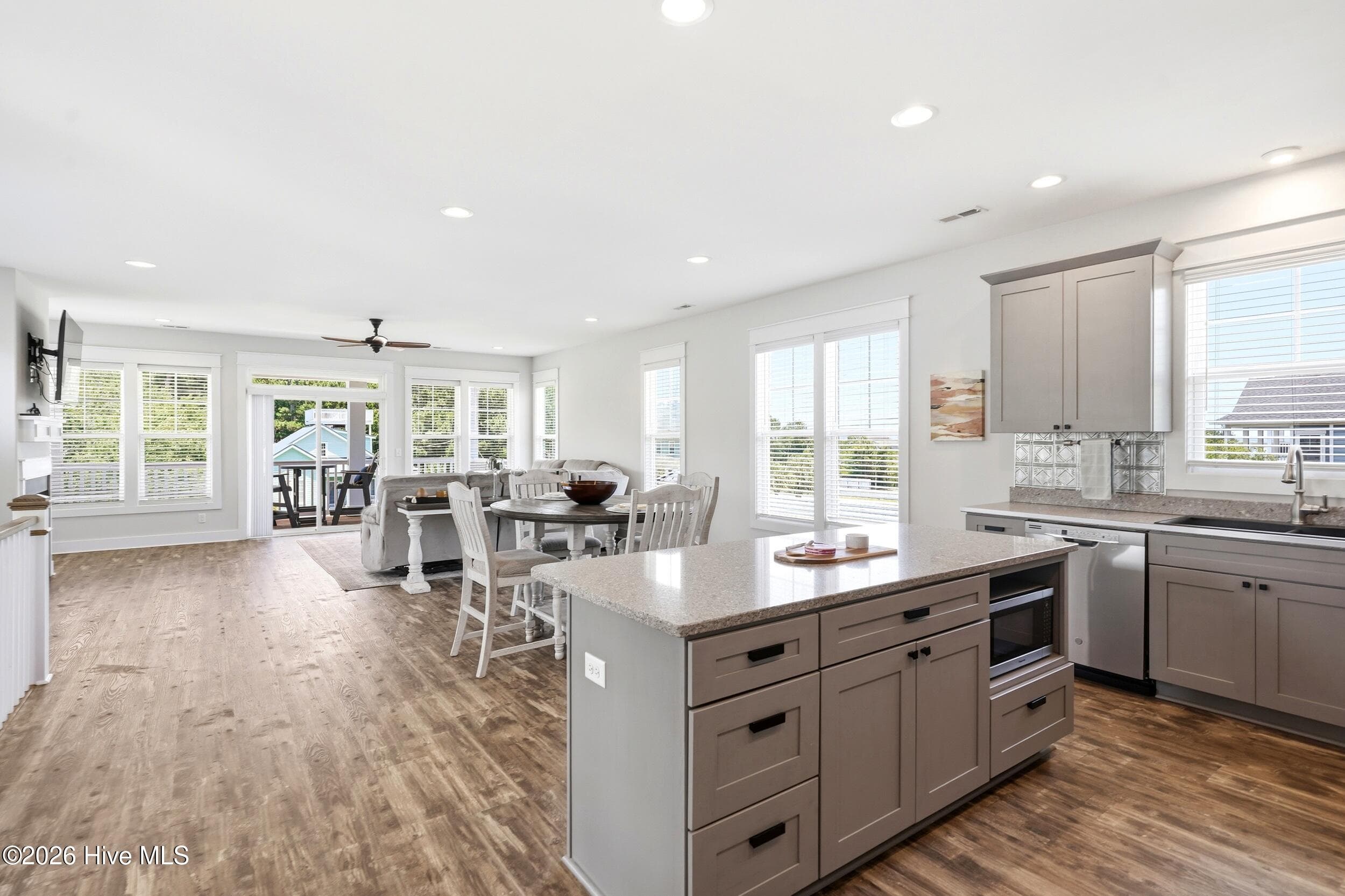 Single Family Residence at 312 Loder Avenue, Wilmington, NC 28409, photo 22 of 61
