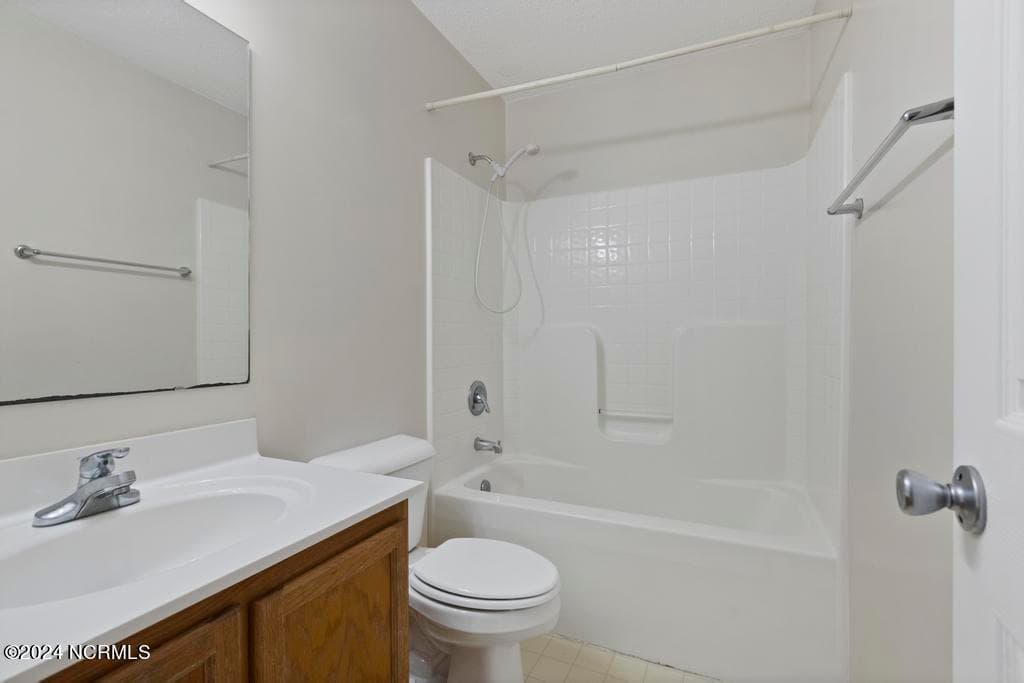 Single Family Residence at 1302 Davis Street, Jacksonville, NC 28540, photo 18 of 23
