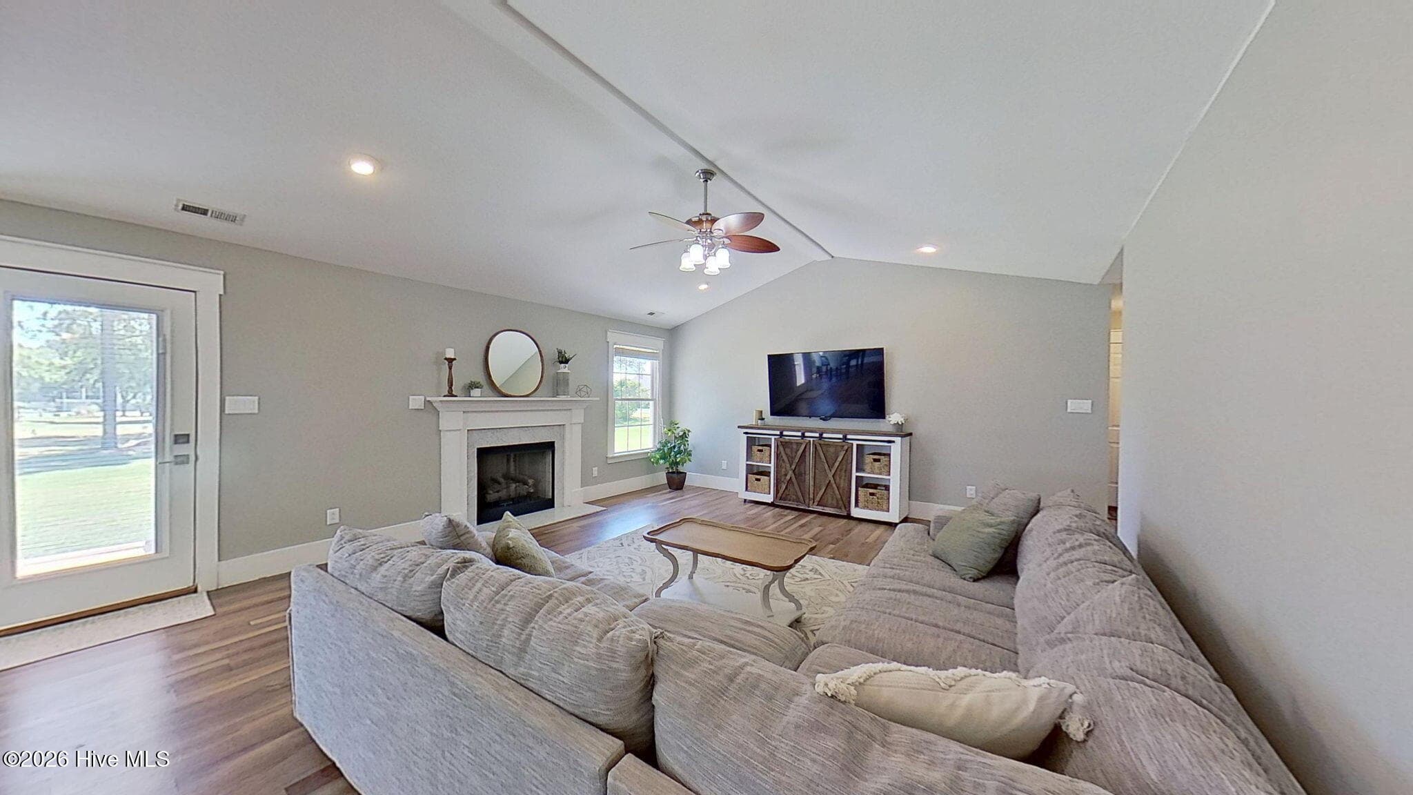 Single Family Residence at 1129 Coral Reef Drive, New Bern, NC 28560, photo 23 of 68
