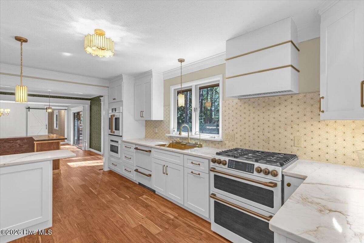 Single Family Residence at 375 Swoope Drive, Southern Pines, NC 28387, photo 19 of 82