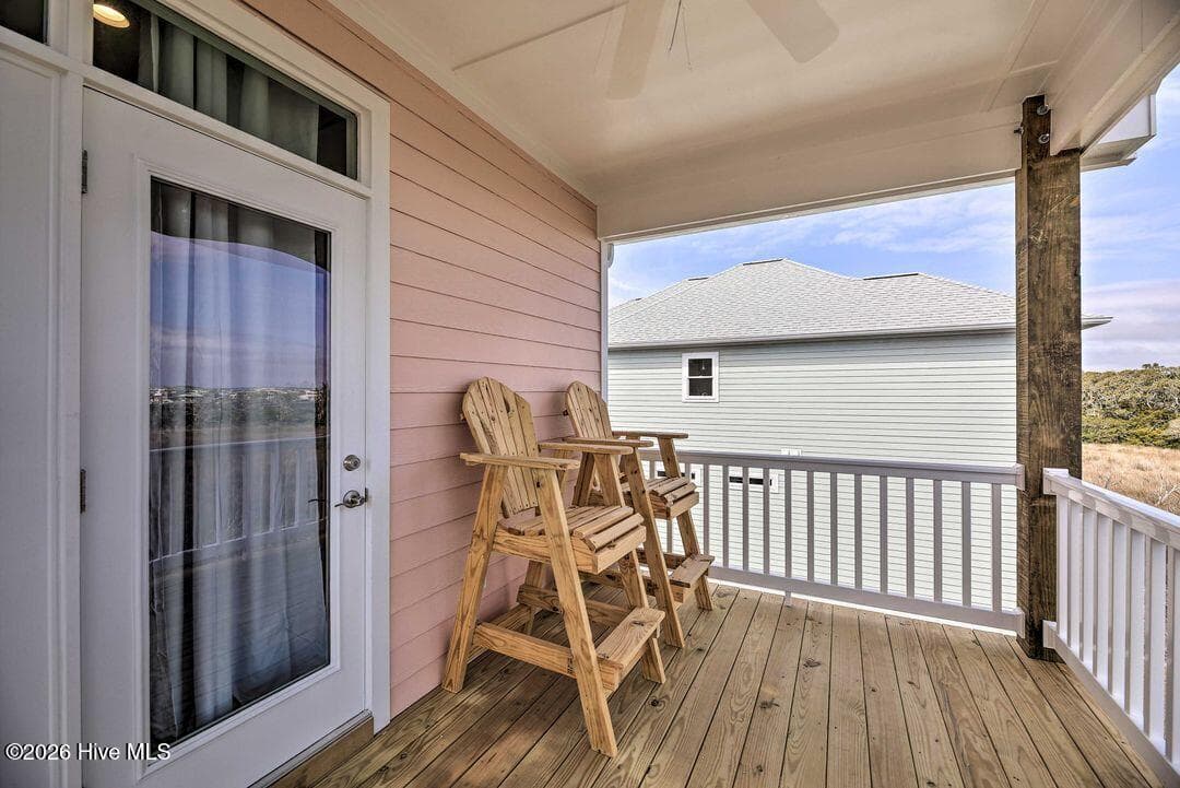 Single Family Residence at 124 Salt Marsh Way, Atlantic Beach, NC 28512, photo 21 of 34