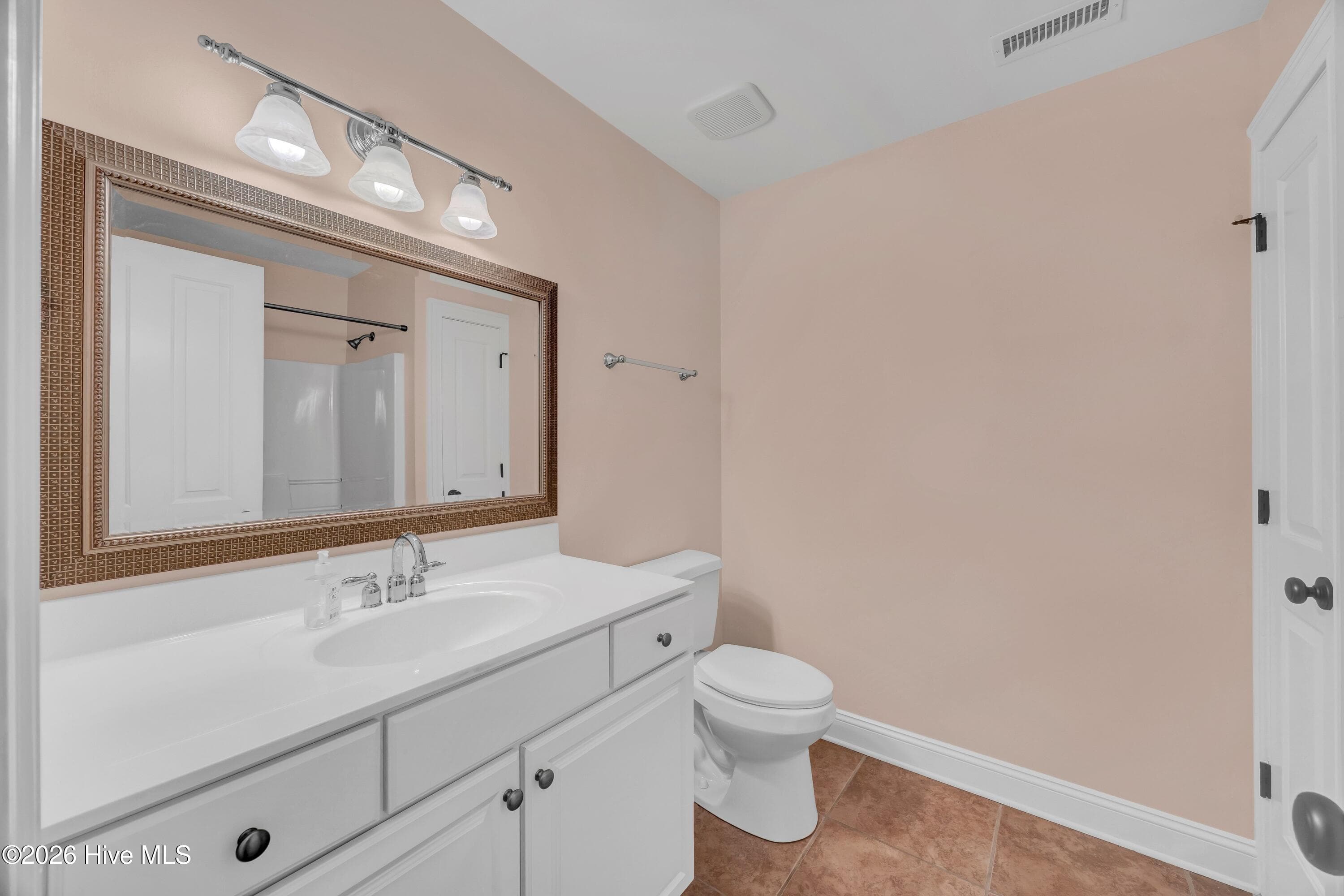 Single Family Residence at 7037 White Bridge Lane SE, Leland, NC 28451, photo 2 of 2