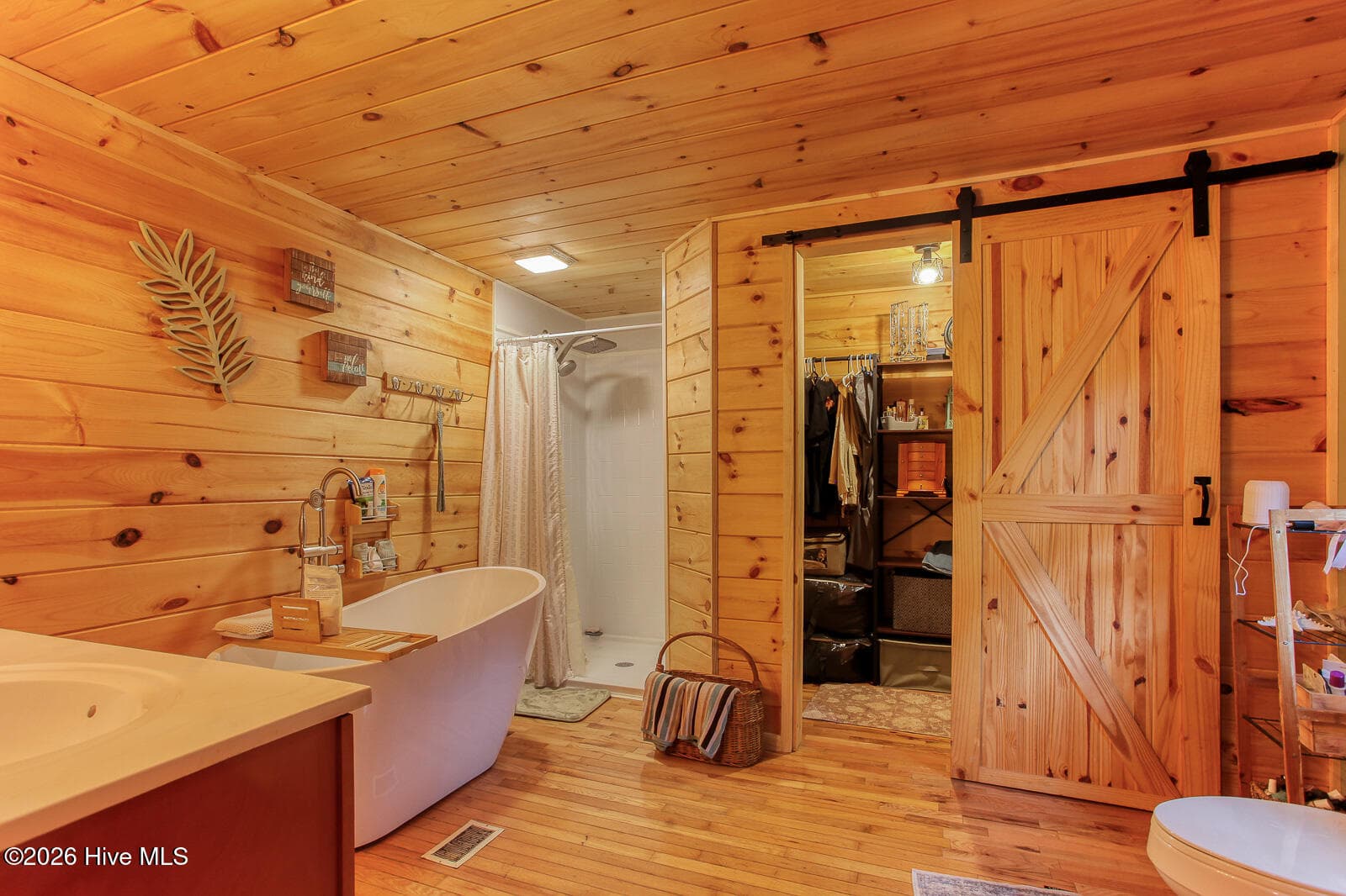 Manufactured Home at 447 Anderson Creek, Robbinsville, NC 28771, photo 23 of 98