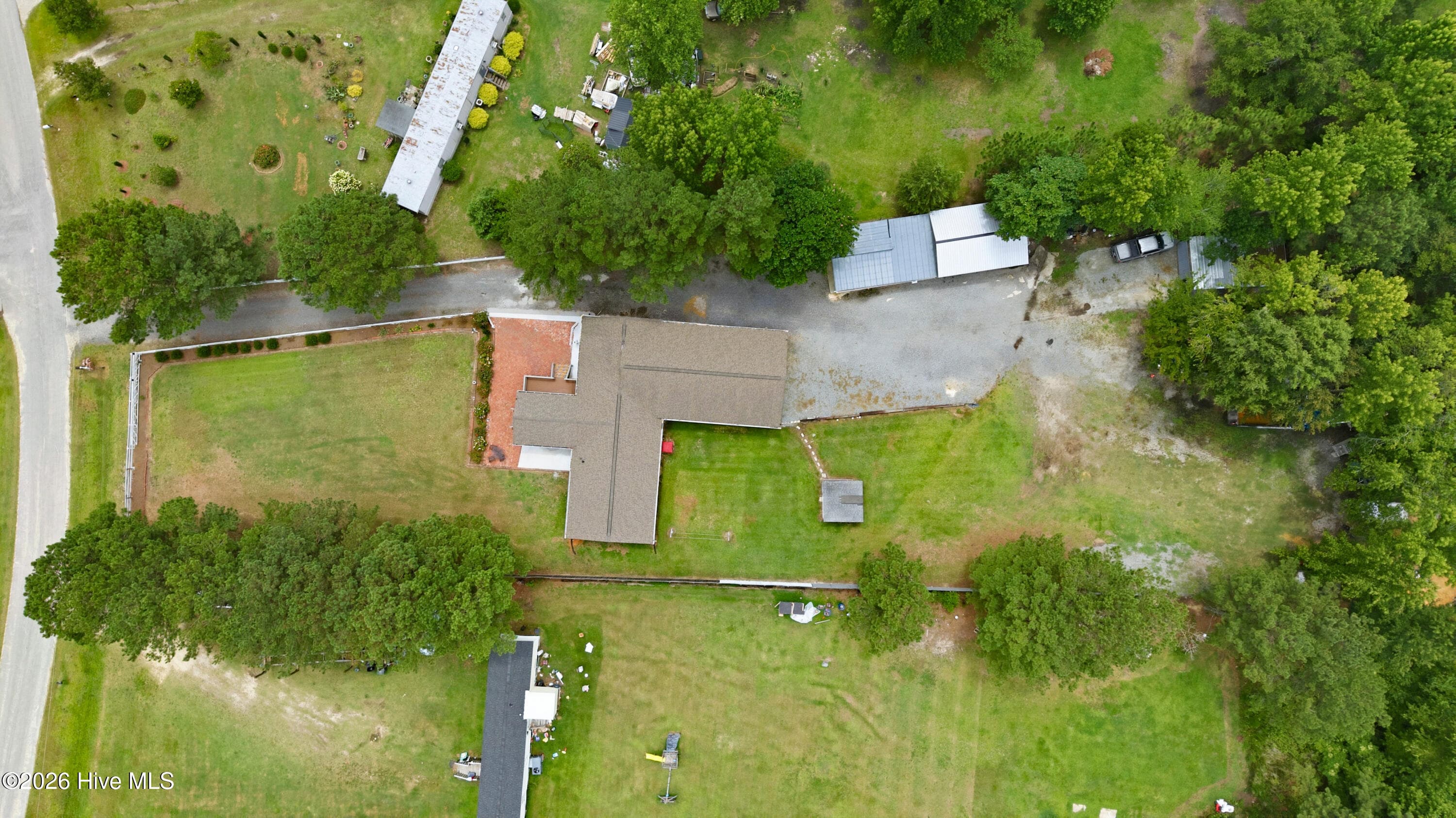 Manufactured Home at 9474 Shasta Road, Bailey, NC 27807, photo 2 of 5