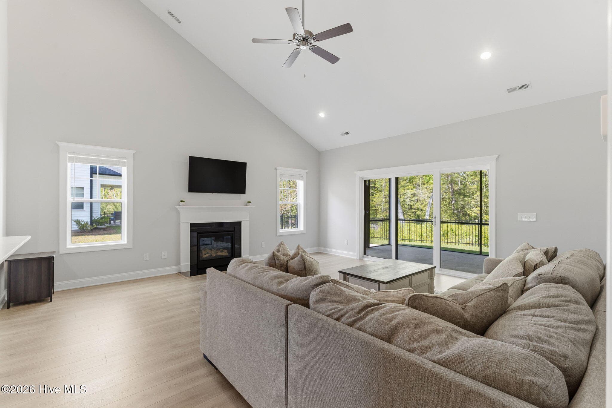 Single Family Residence at 177 Tilloo Cut Way, Hampstead, NC 28443, photo 24 of 74