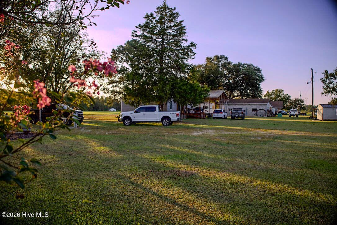 Manufactured Home at 1227 Mclean Road, Lumberton, NC 28358, Lumberton, photo 4 of 32
