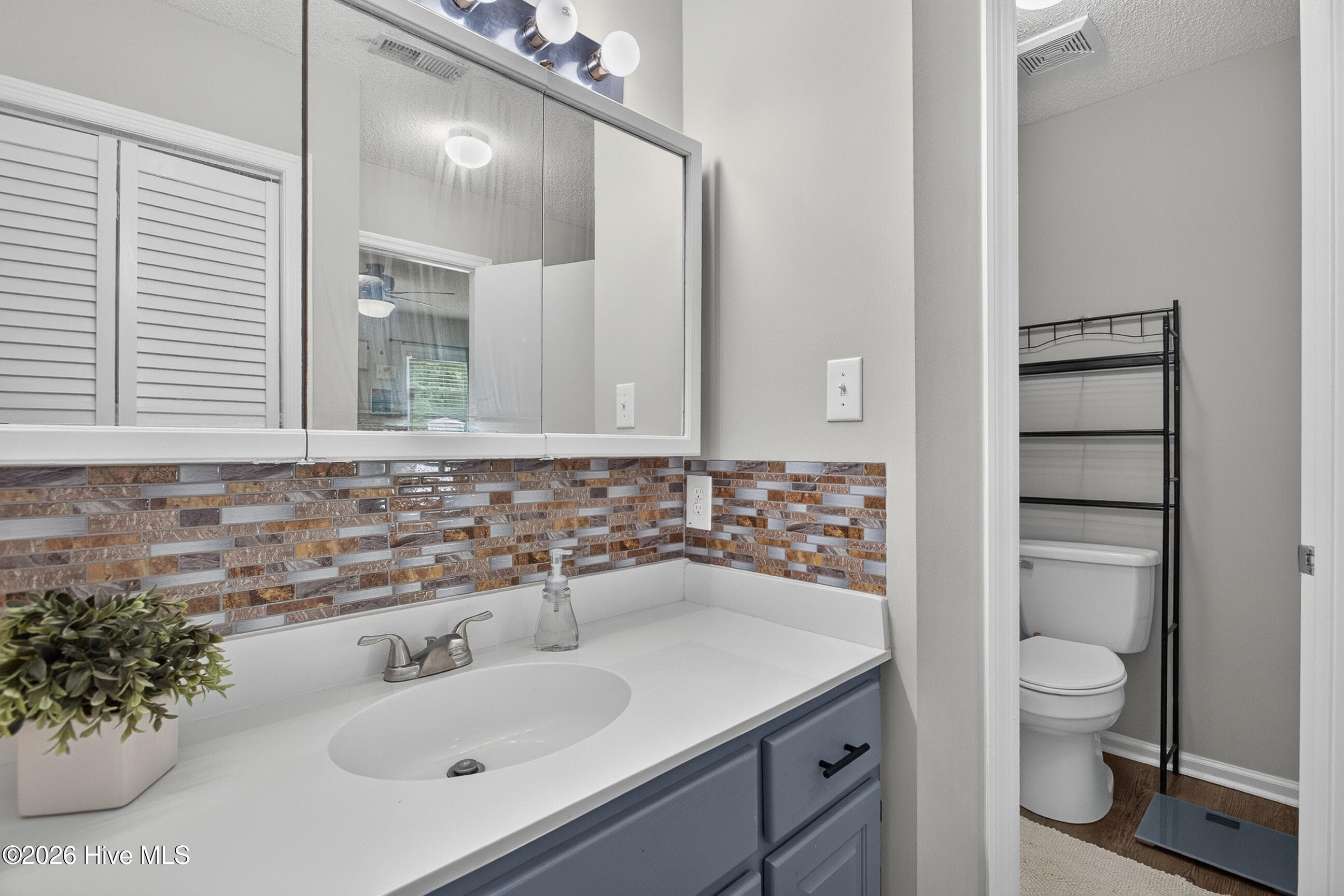 Single Family Residence at 106 Quartz Drive, Jacksonville, NC 28540, photo 21 of 39