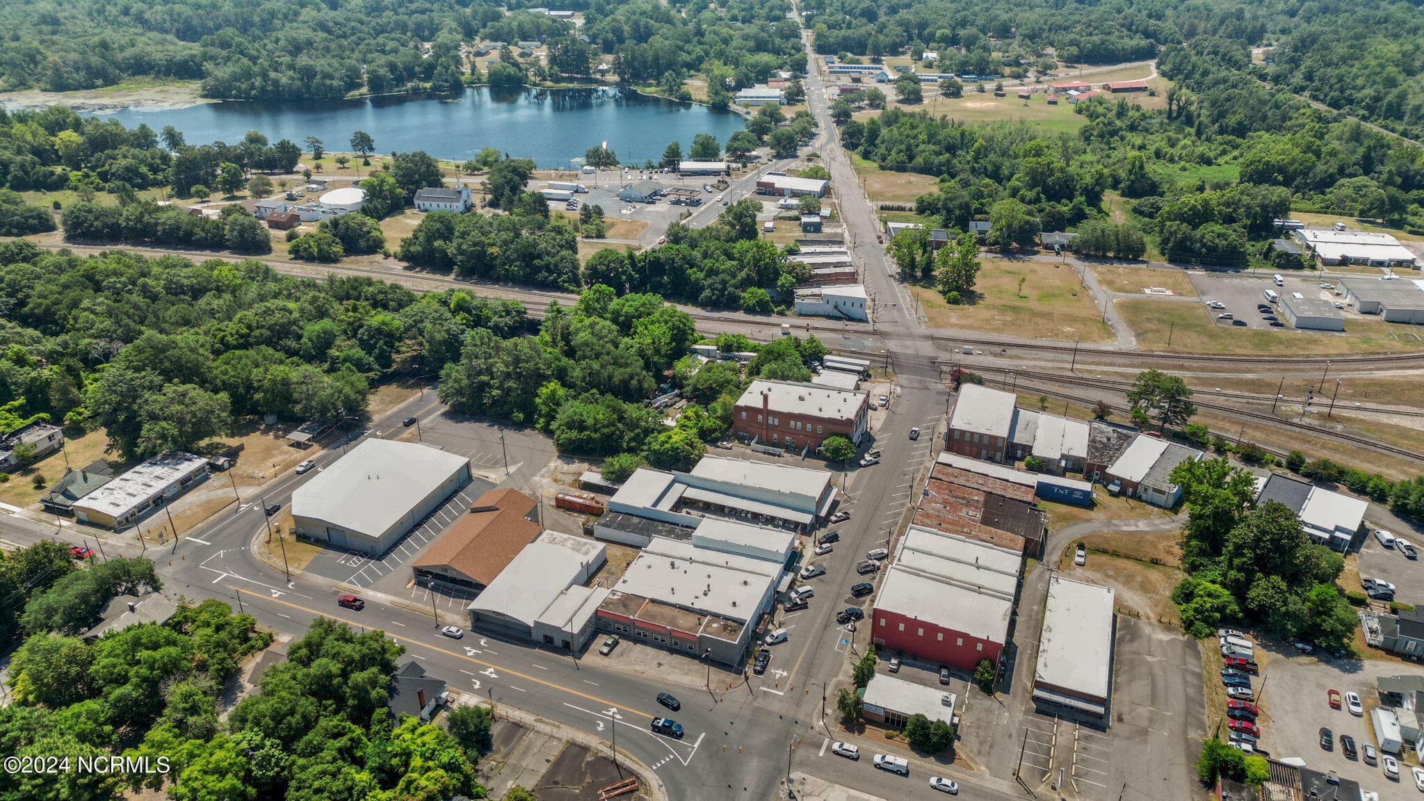 Commercial Sale at 20 Hamlet Avenue, Hamlet, NC 28345, photo 10 of 26