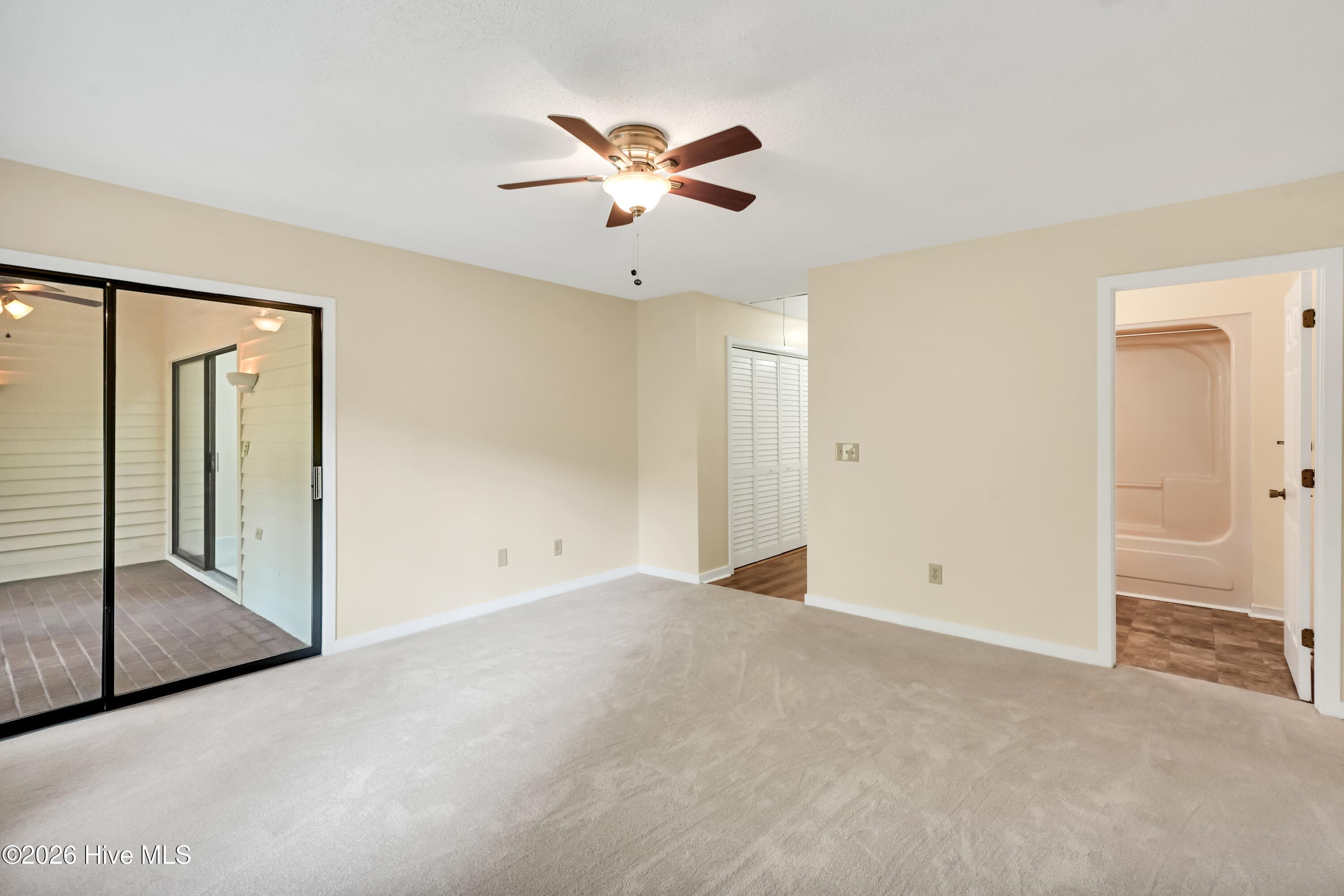 Townhouse at 221 Inland Greens Circle, Wilmington, NC 28405, photo 25 of 44