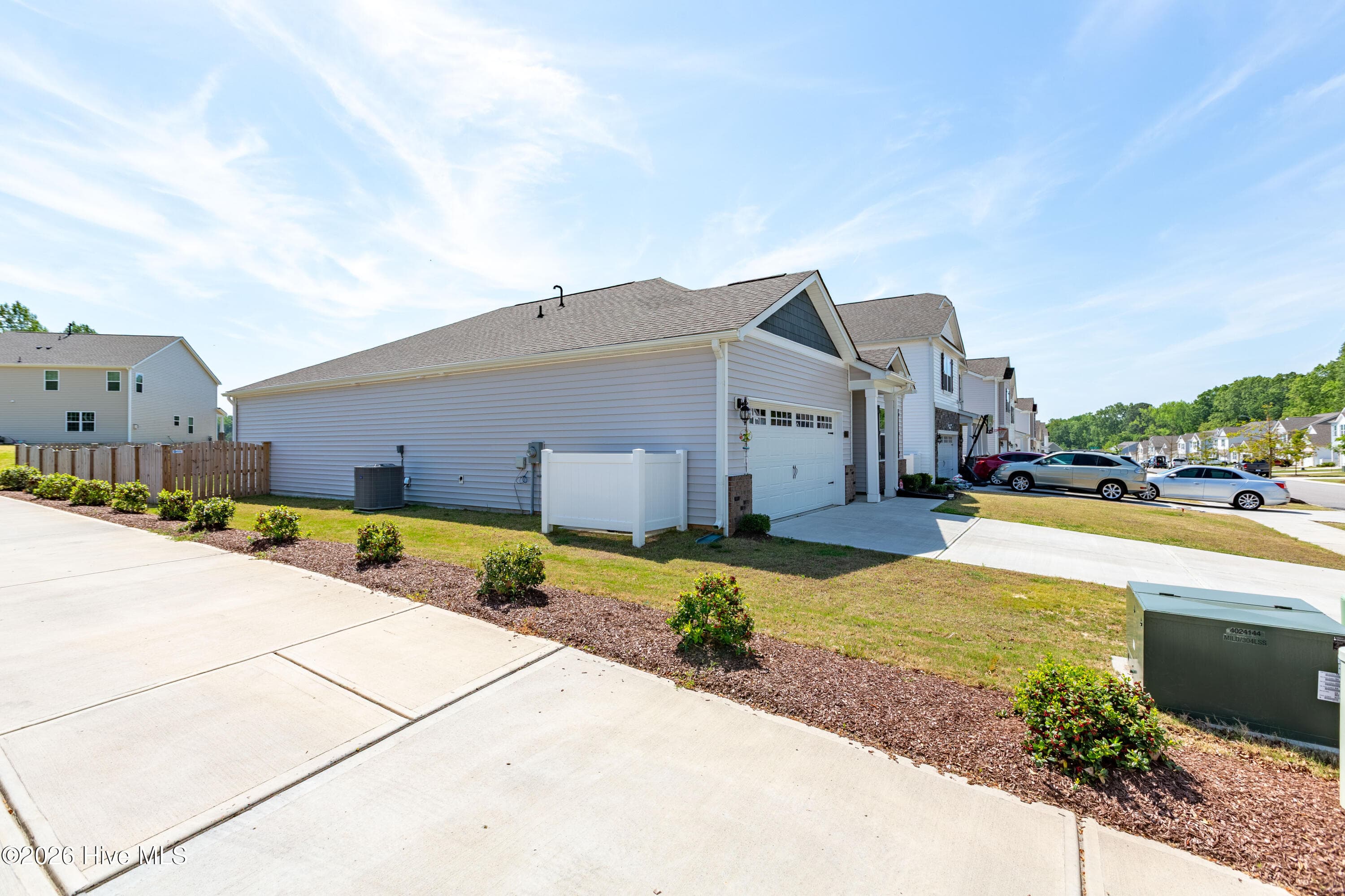 Single Family Residence at 1015 Saddlebrook Drive, Rocky Mount, NC 27804, photo 4 of 39