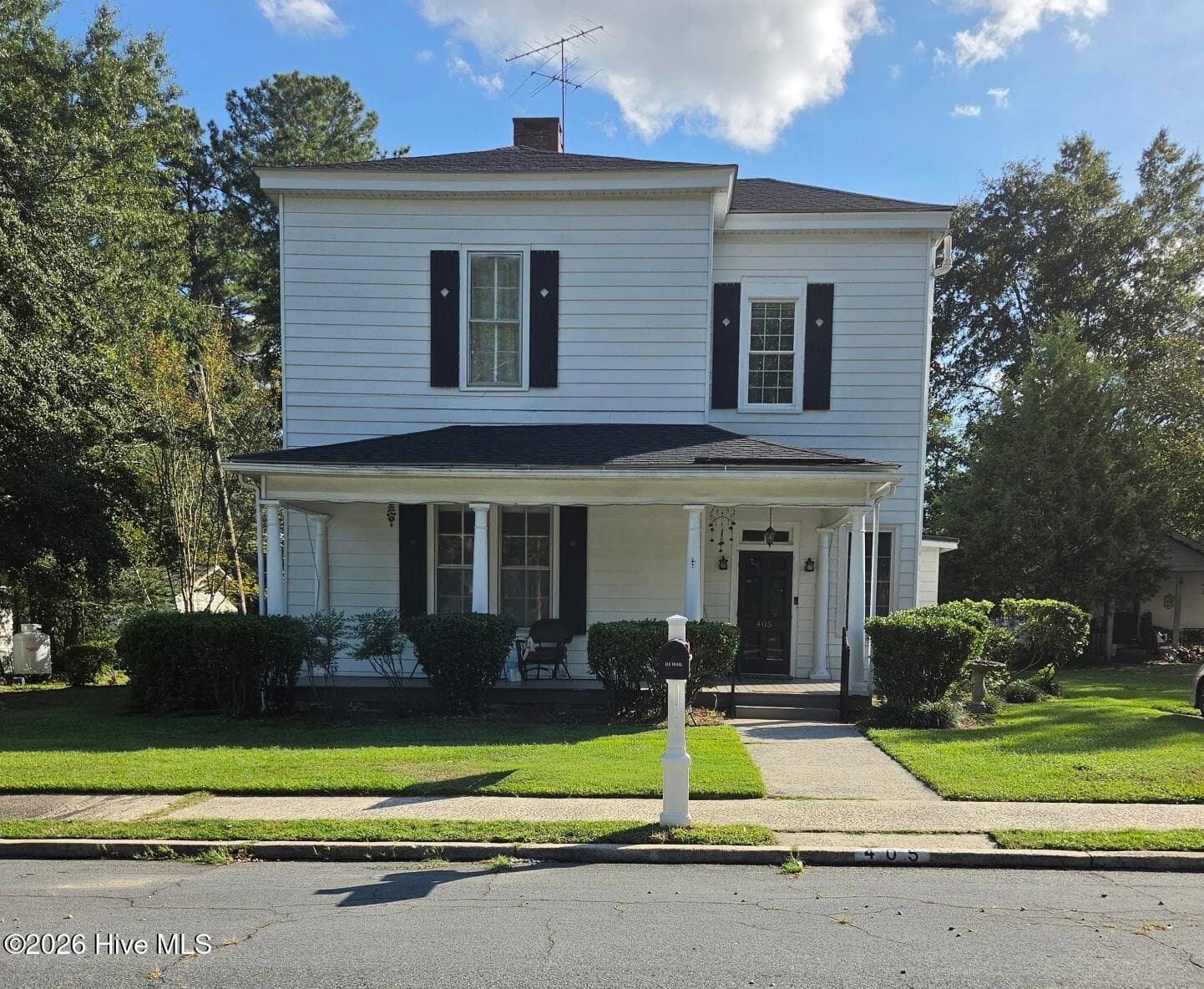 Single Family Residence at 405 E Center Street, Nashville, NC 27856, photo 5 of 67