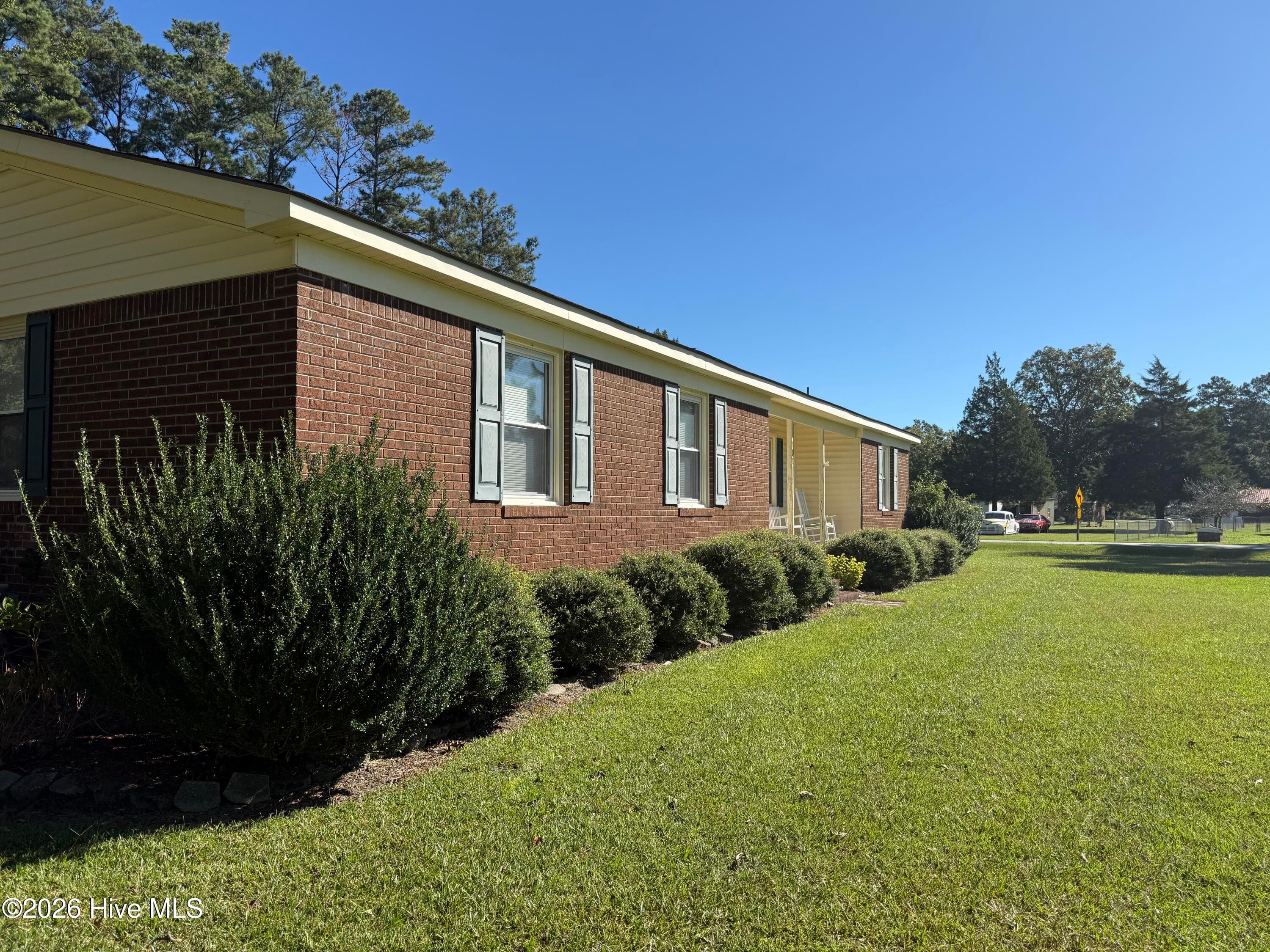 Single Family Residence at 108 Abbey Lane, Washington, NC 27889, photo 2 of 27