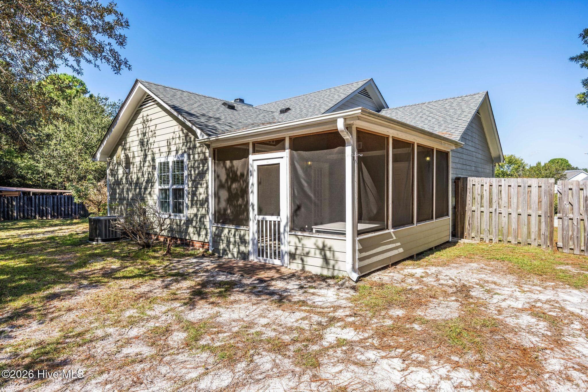 Single Family Residence at 915 Turgotine Lane, Wilmington, NC 28412, photo 7 of 58