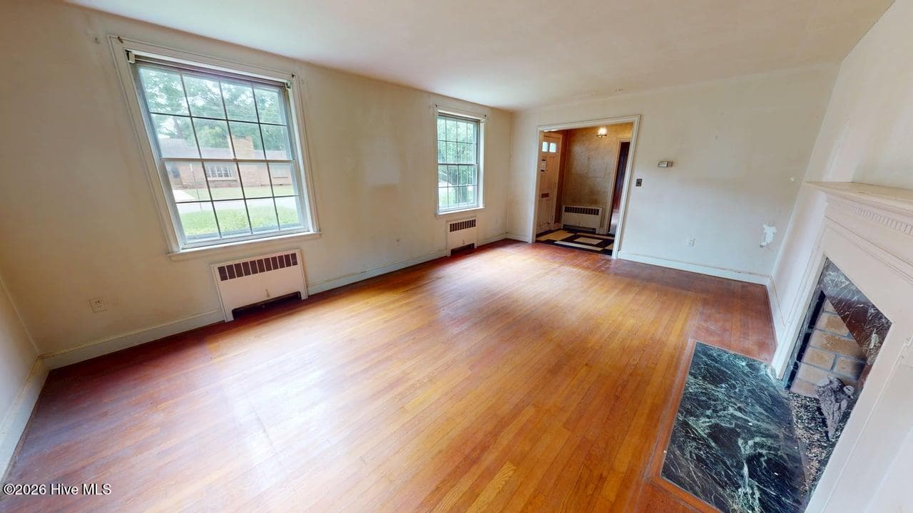 Single Family Residence at 808 W South Street W, Ahoskie, NC 27910, photo 4 of 50
