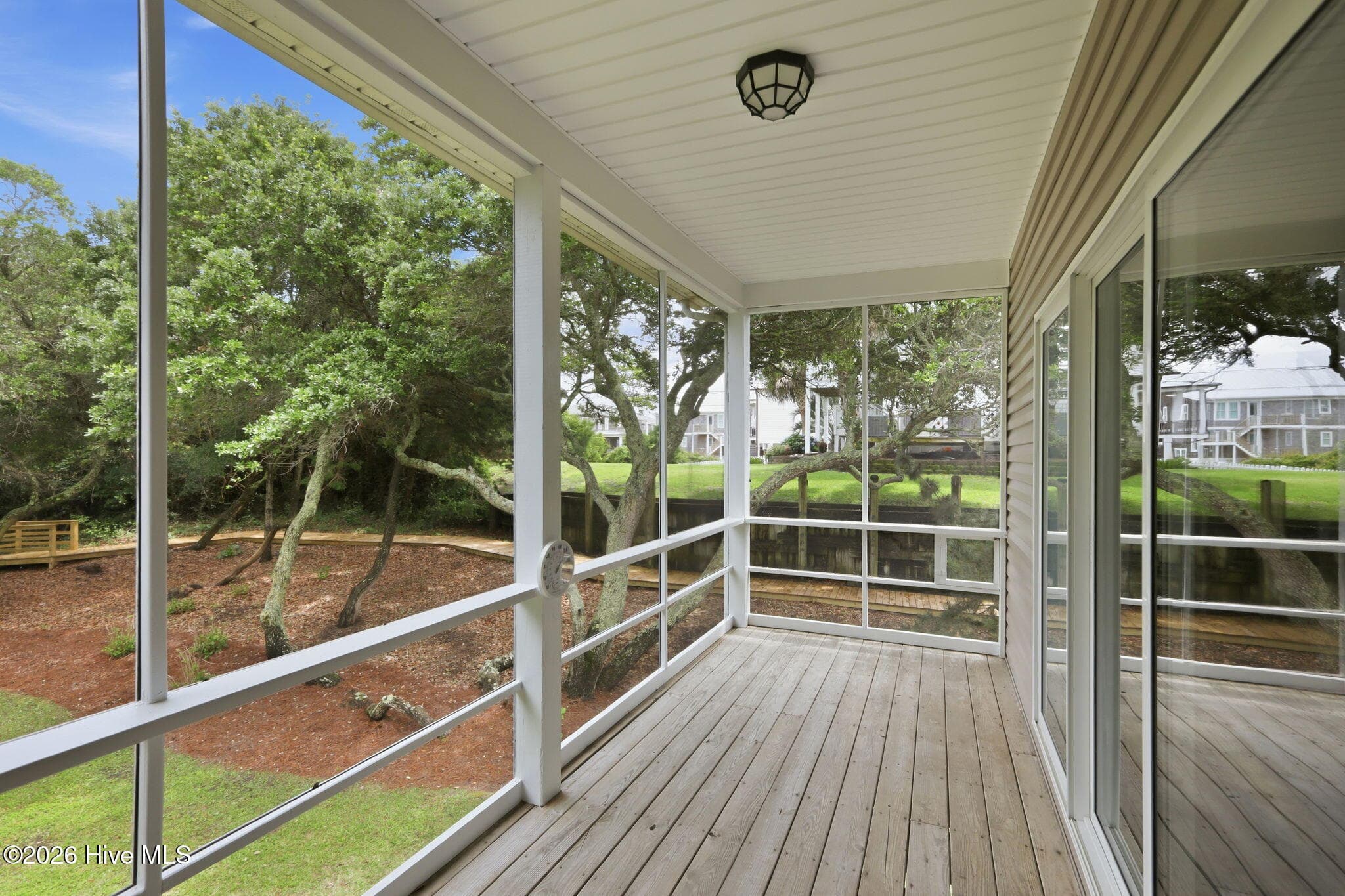 Screened in porch - 104 Talford Drive, Atlantic Beach, NC 28512