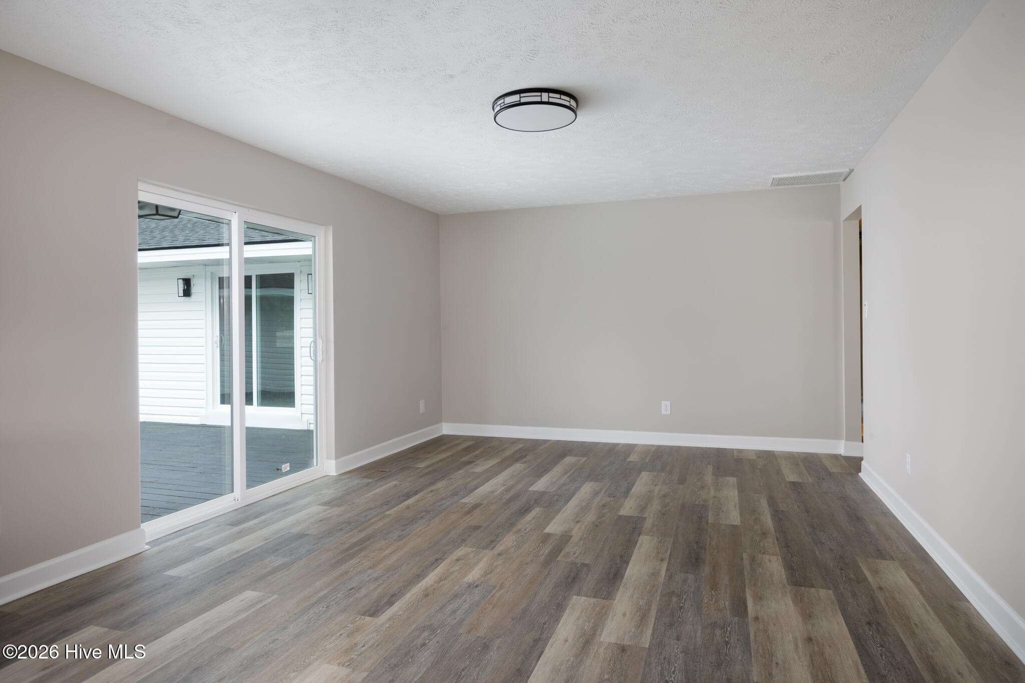 Single Family Residence at 196 Country Club Road, Whiteville, NC 28472, photo 6 of 27