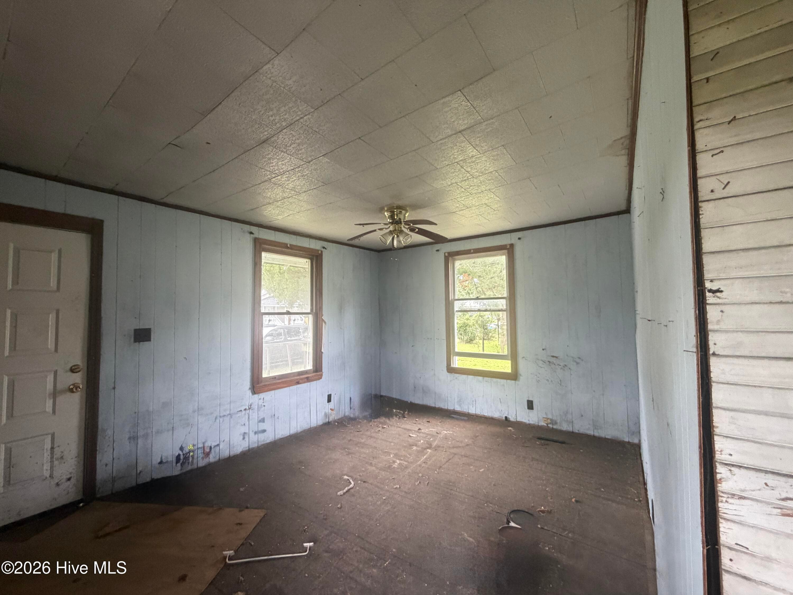 Single Family Residence at 2204 Oaks Road, New Bern, NC 28560, photo 6 of 15