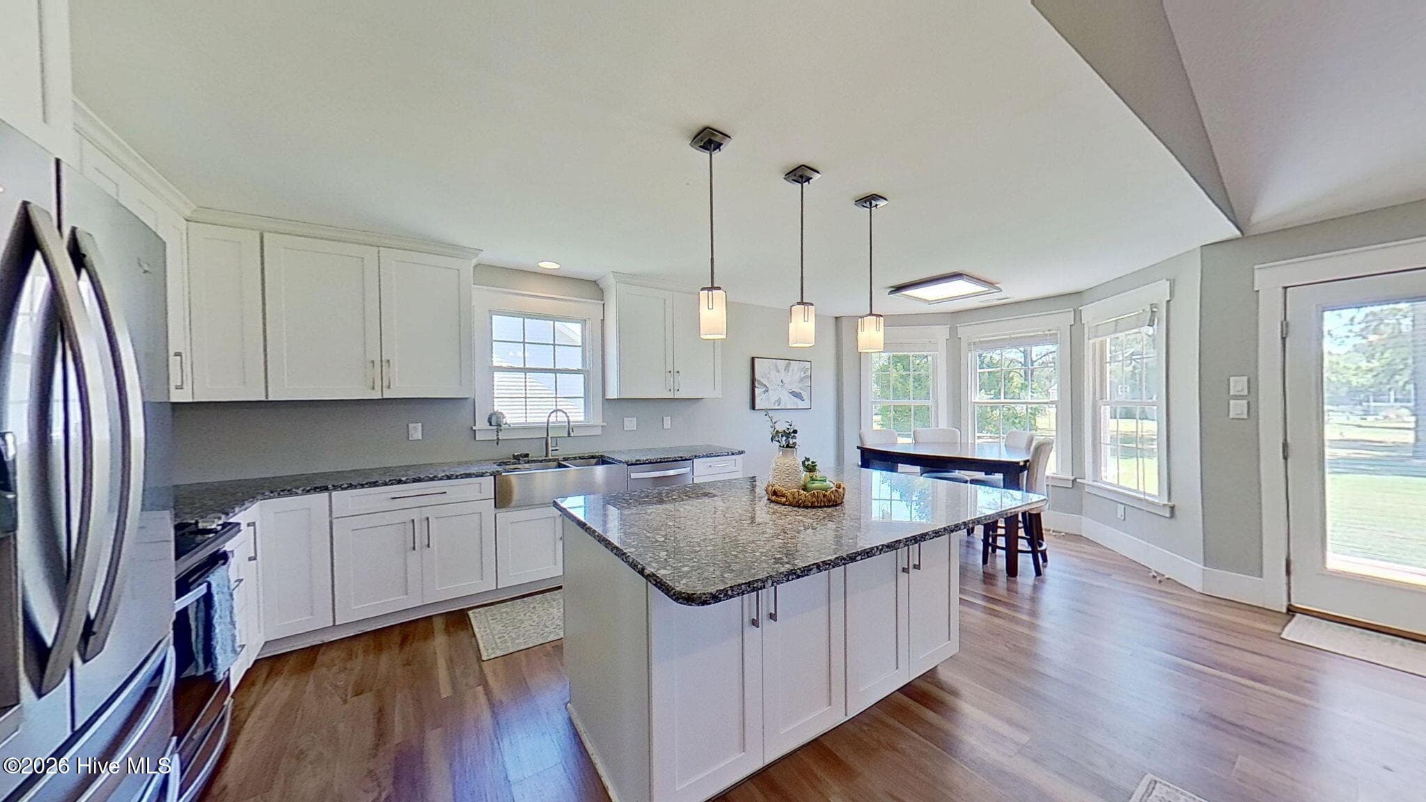 Single Family Residence at 1129 Coral Reef Drive, New Bern, NC 28560, photo 30 of 68