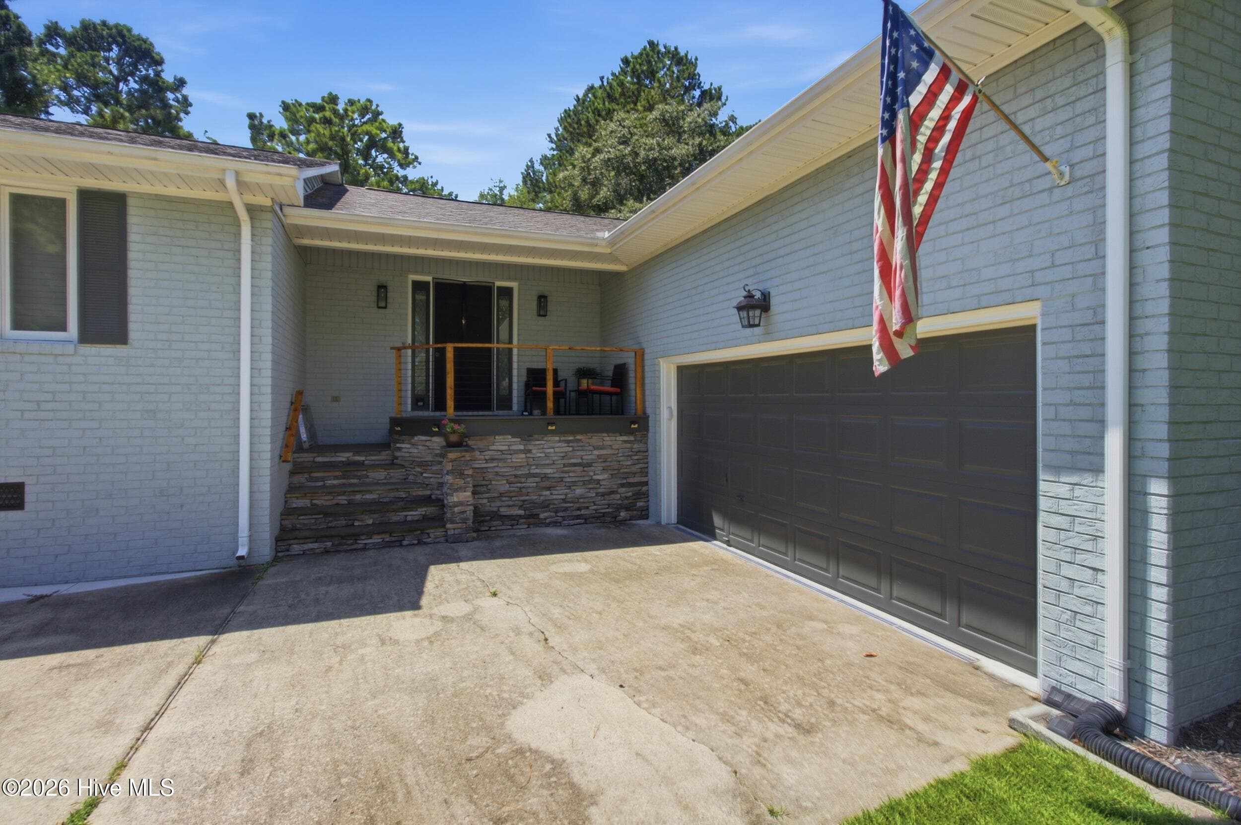 Front - 701 Plantation Drive, New Bern, NC 28562