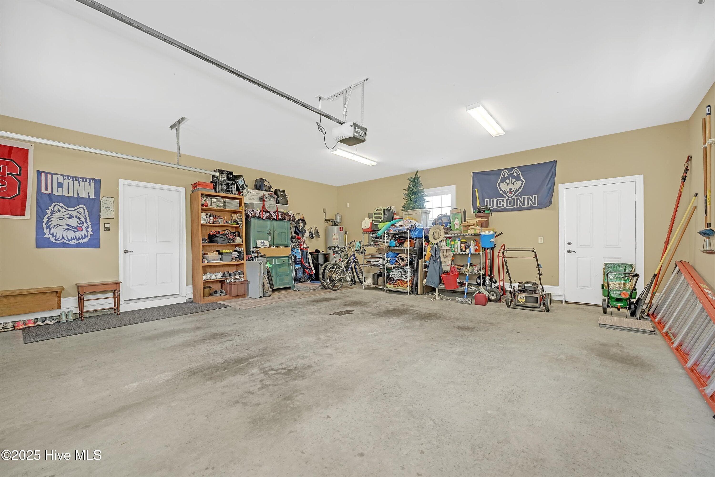 Oversized Garage - 102 Reflection Court SW, Ocean Isle Beach, NC 28469