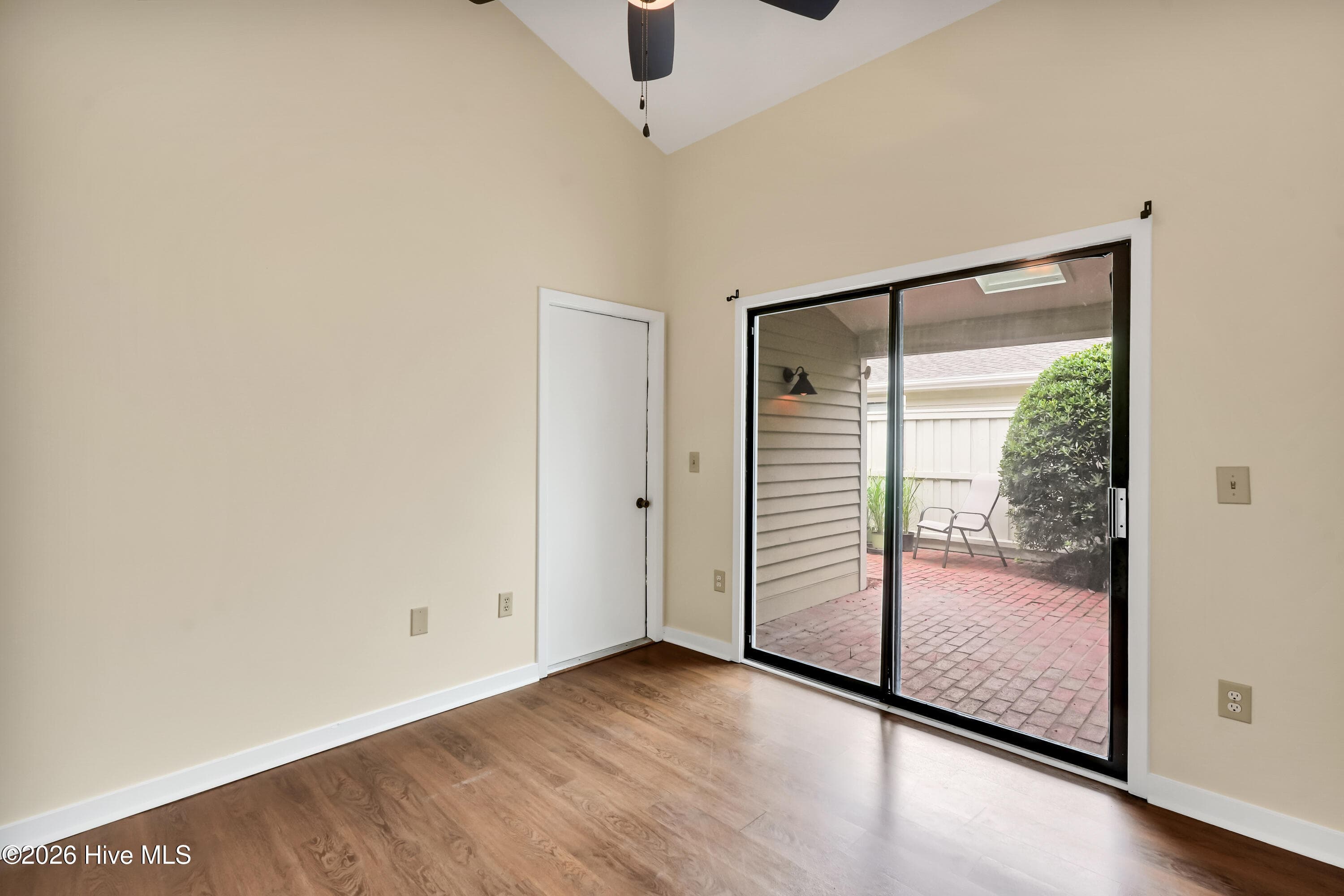 Townhouse at 221 Inland Greens Circle, Wilmington, NC 28405, photo 27 of 44