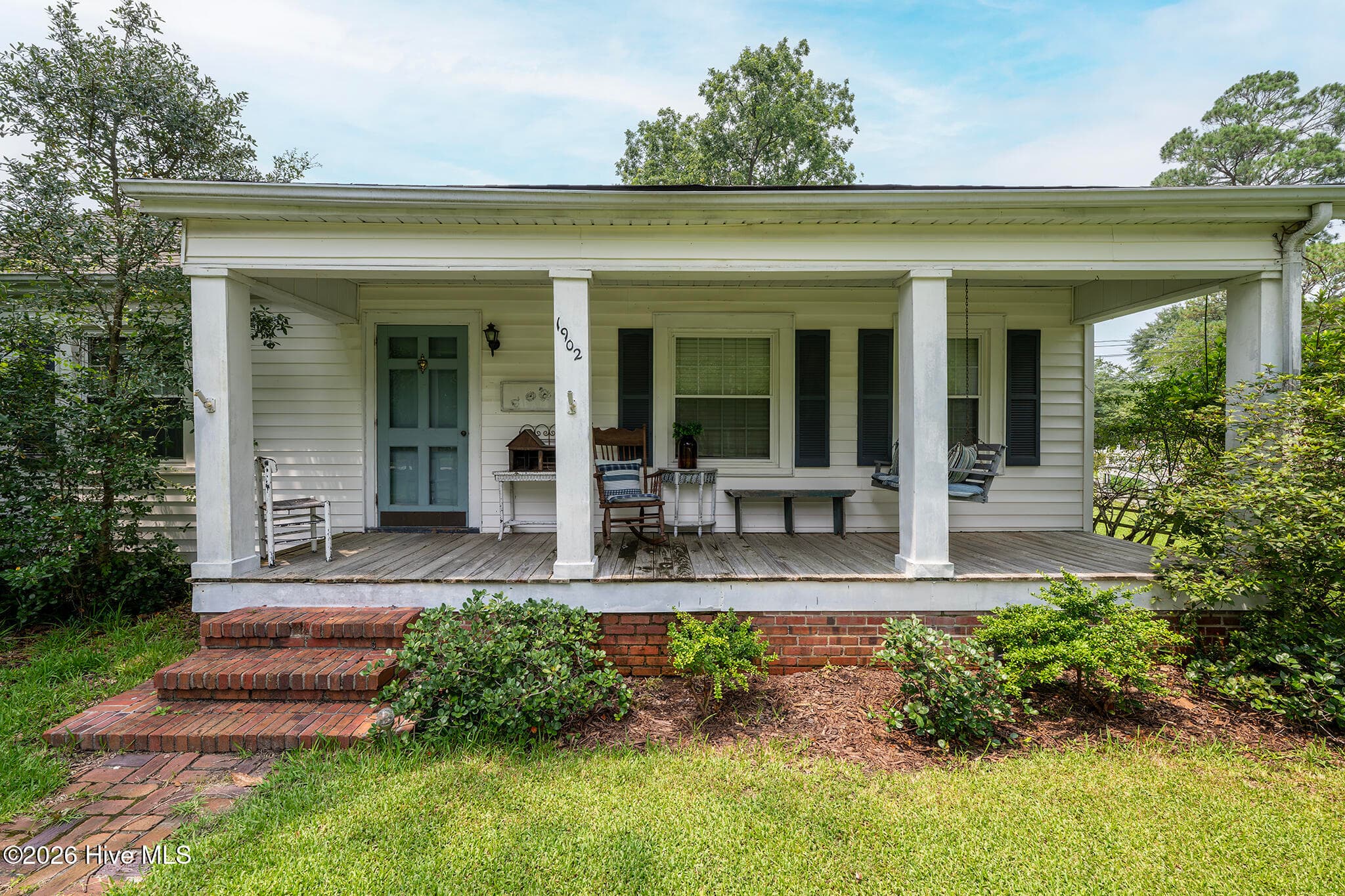 Perfect Front Porch - 1902 Wilson Street, New Bern, NC 28560