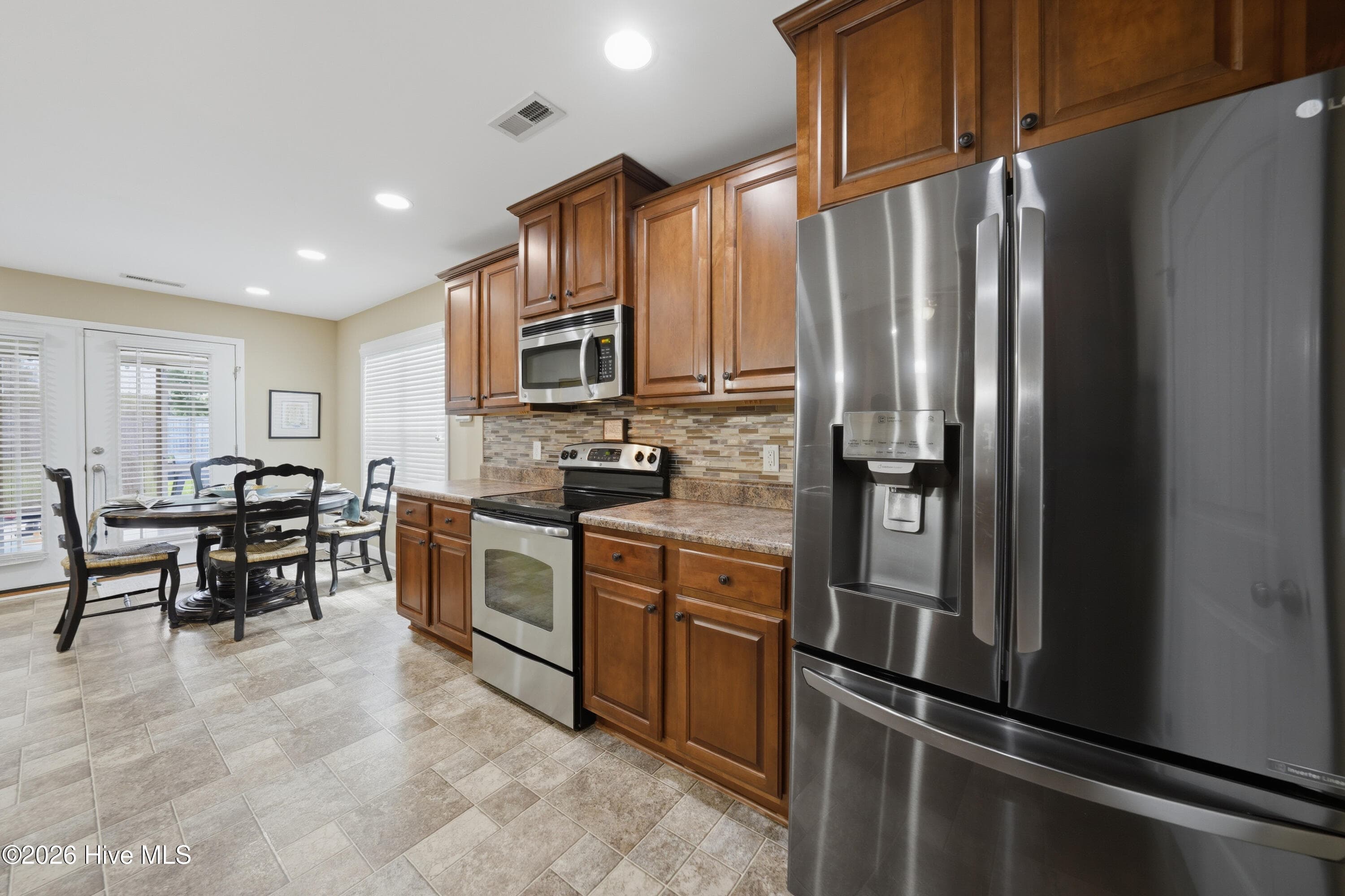 Single Family Residence at 215 Preswick Drive, Rocky Point, NC 28457, photo 16 of 42