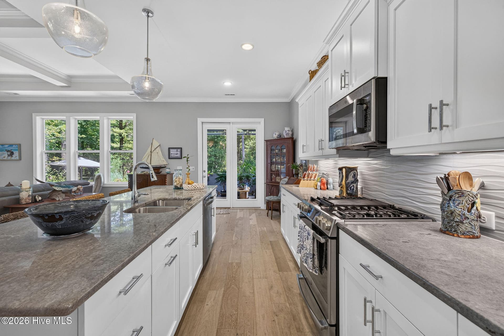 Single Family Residence at 265 Iris Way, Hampstead, NC 28443, photo 19 of 96