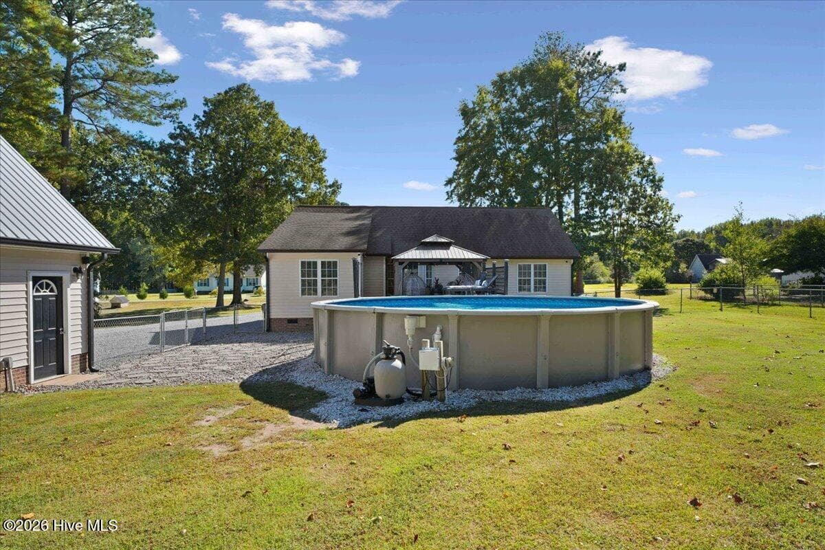 Single Family Residence at 209 Davis Farm Drive, Selma, NC 27576, photo 13 of 36