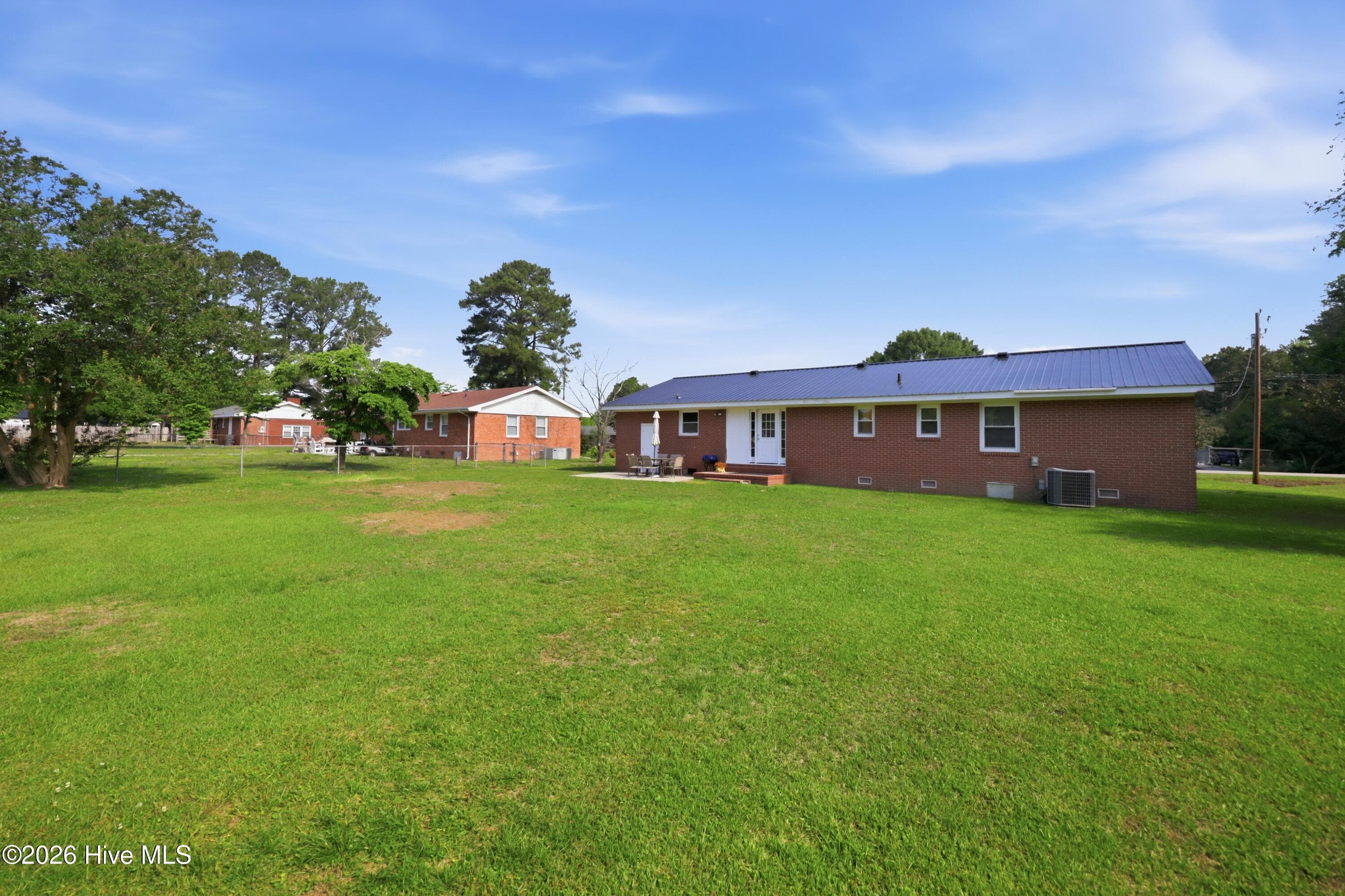 Single Family Residence at 755 Central Avenue, Kinston, NC 28504, photo 14 of 41