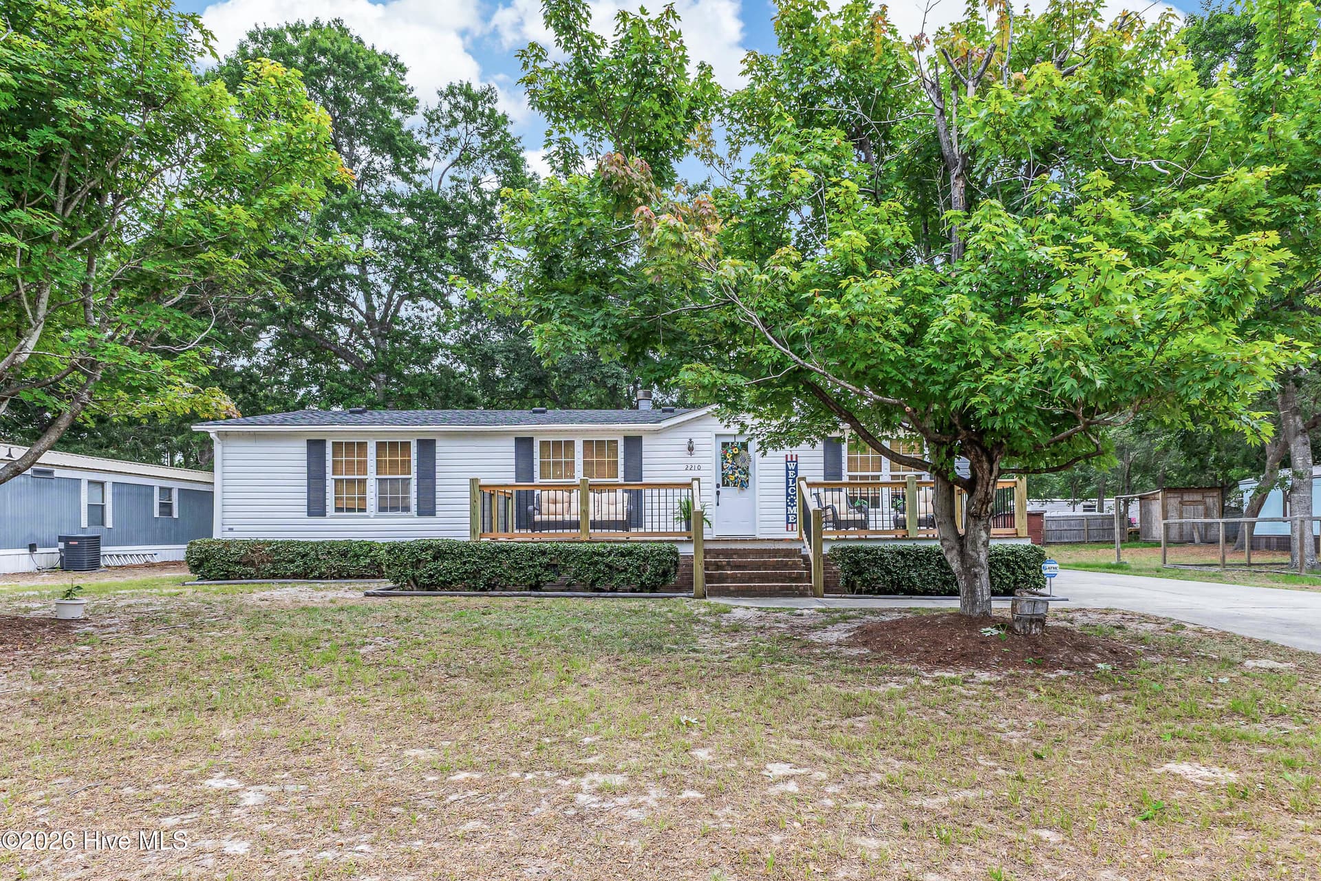 Manufactured Home at 2210 Forest Drive SW, Supply, NC 28462, photo 5 of 41