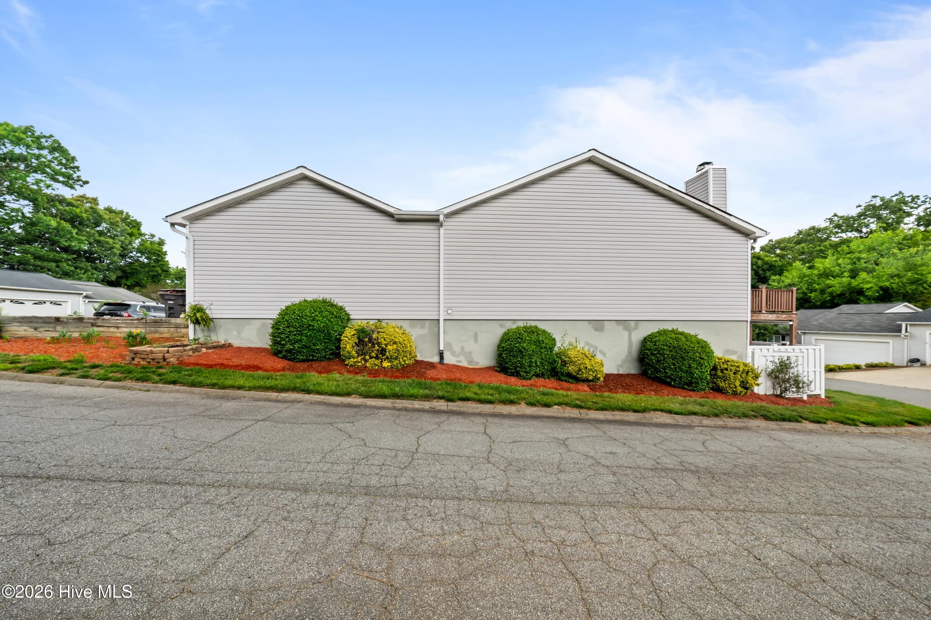 Townhouse at 511 Westpark Circle, Winston-Salem, NC 27103, photo 6 of 7