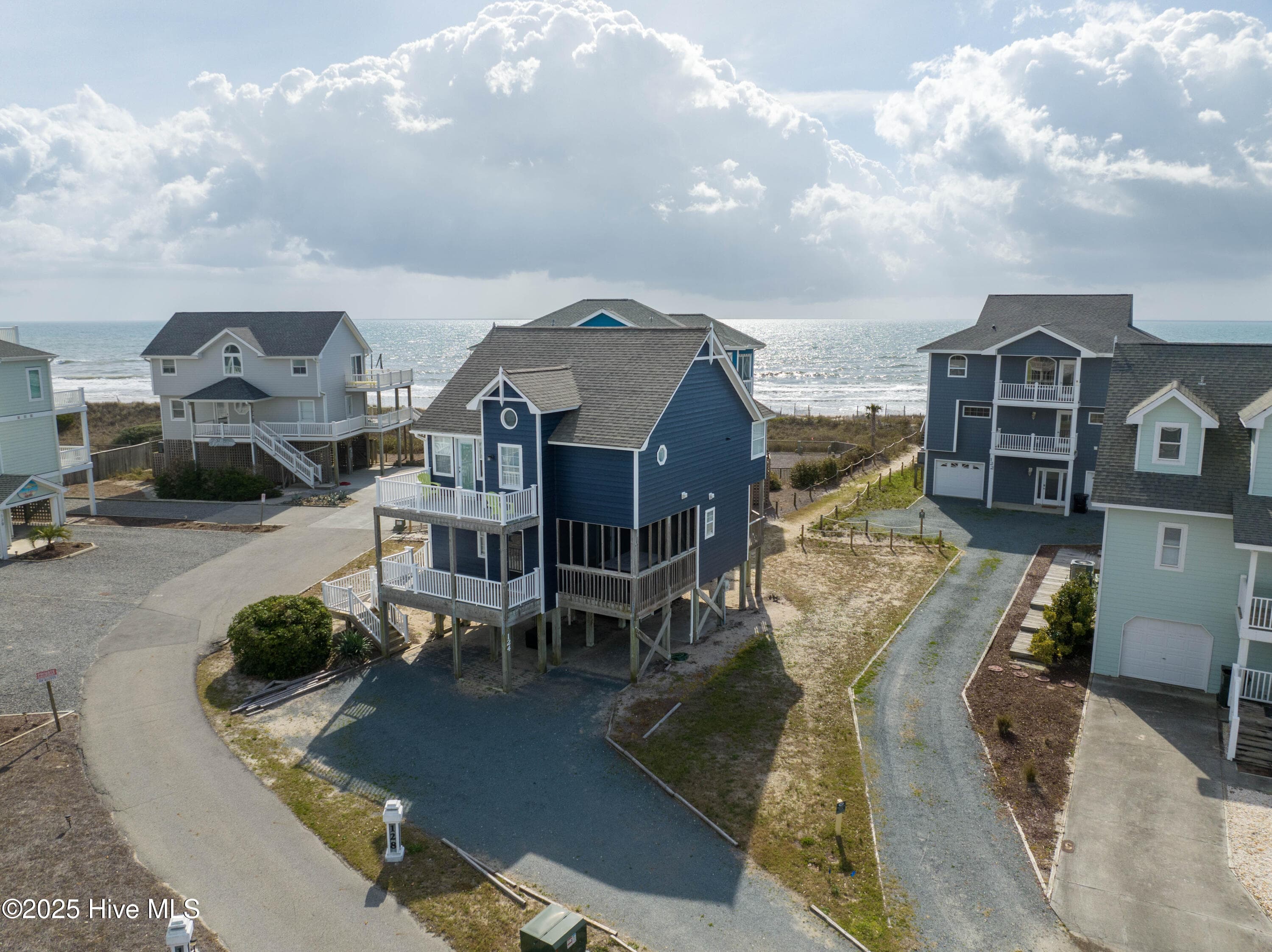 Single Family Residence at 124 N Permuda Wynd Drive, North Topsail Beach, NC 28460, photo 4 of 84