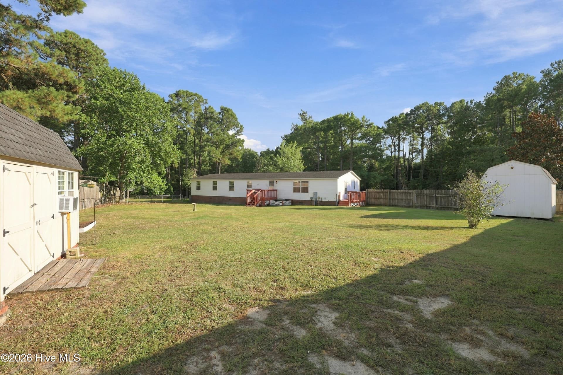 Manufactured Home at 683 Bay Harbor Drive, Hampstead, NC 28443, photo 31 of 40