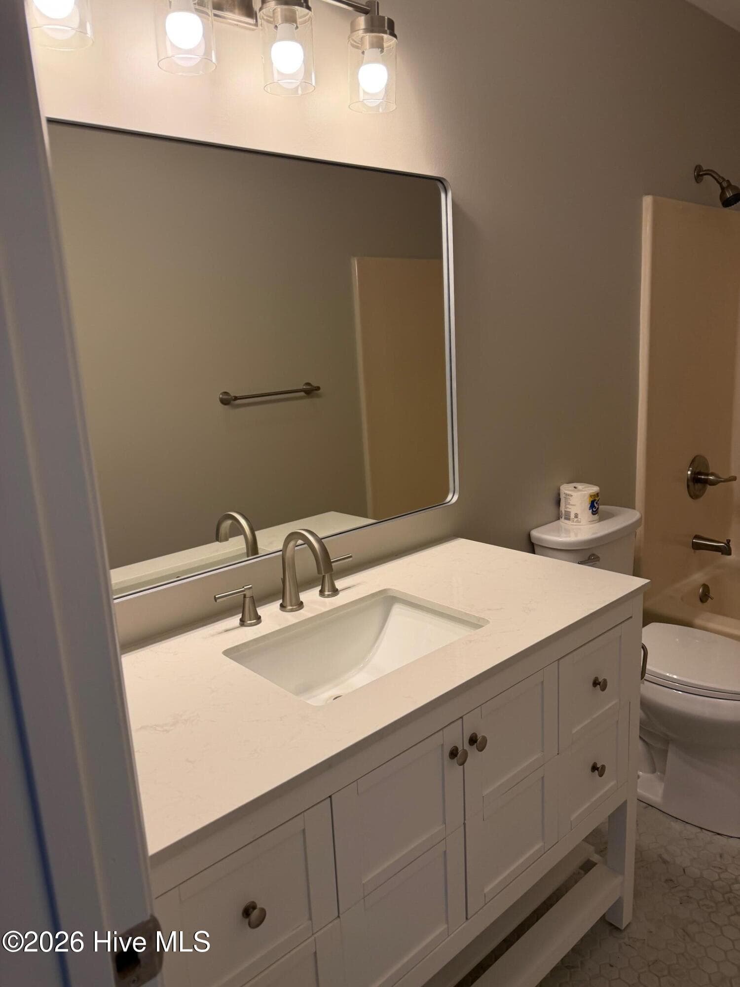 Hall Bath - 7012 N Northbend Road, Wilmington, NC 28411