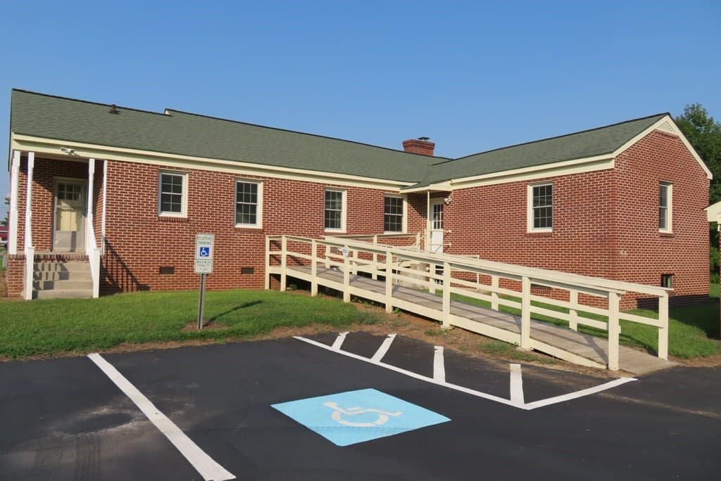 110 Office Park Dr, Roanoke Rapids NC 27870 photo 2