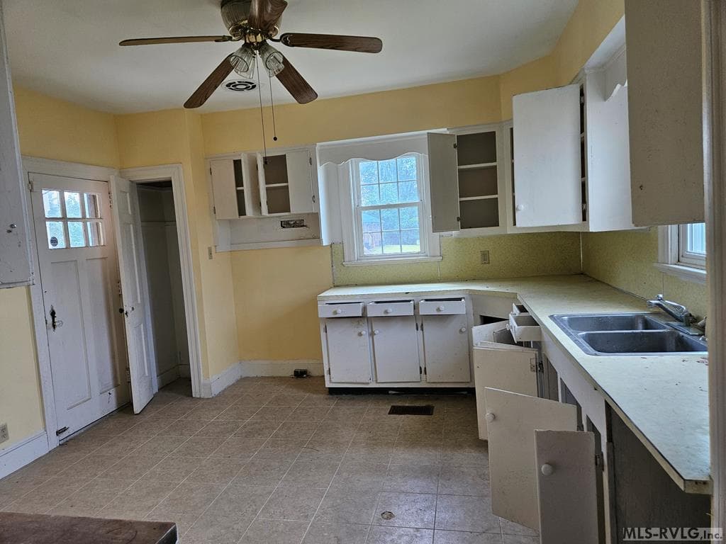 110 Office Park Dr, Roanoke Rapids NC 27870 photo 8