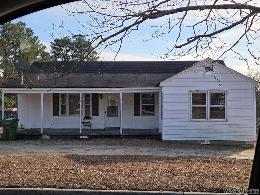 1515 4th Ave, Roanoke Rapids NC 27870