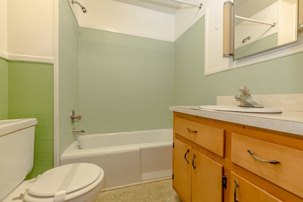 Full Bath