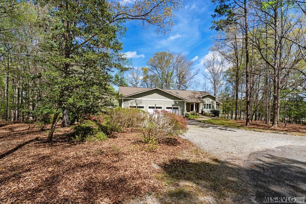 796 Tanglewood Drive, Bracey VA 23919 photo 60