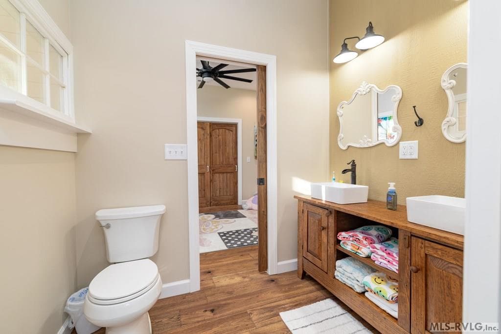 Jack-n-Jill bathroom