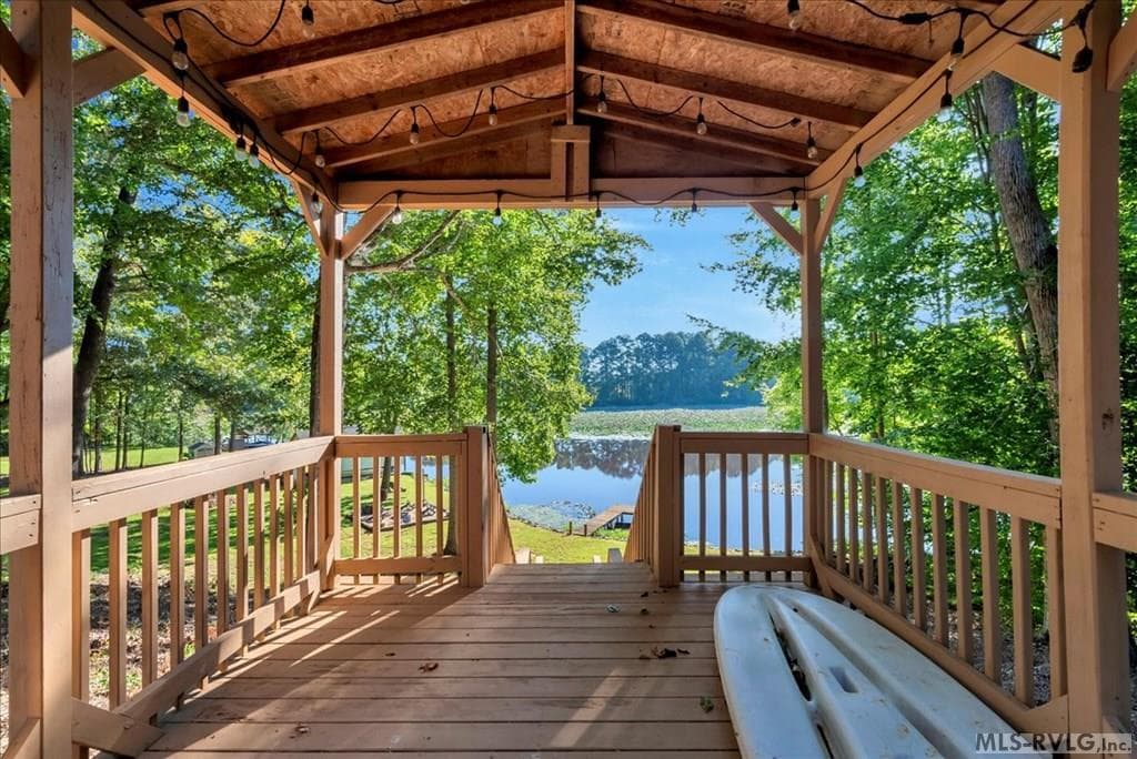831 Hawthorne Dr., Bracey VA 23919