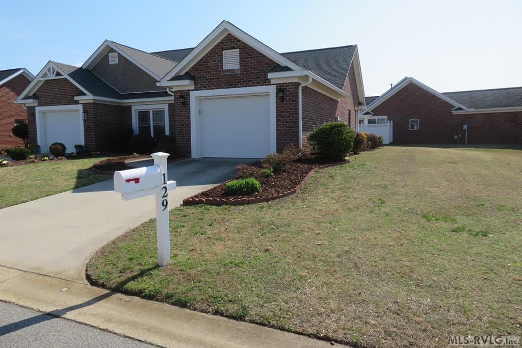 129 Savannah Circle, Roanoke Rapids NC 27870 photo 3